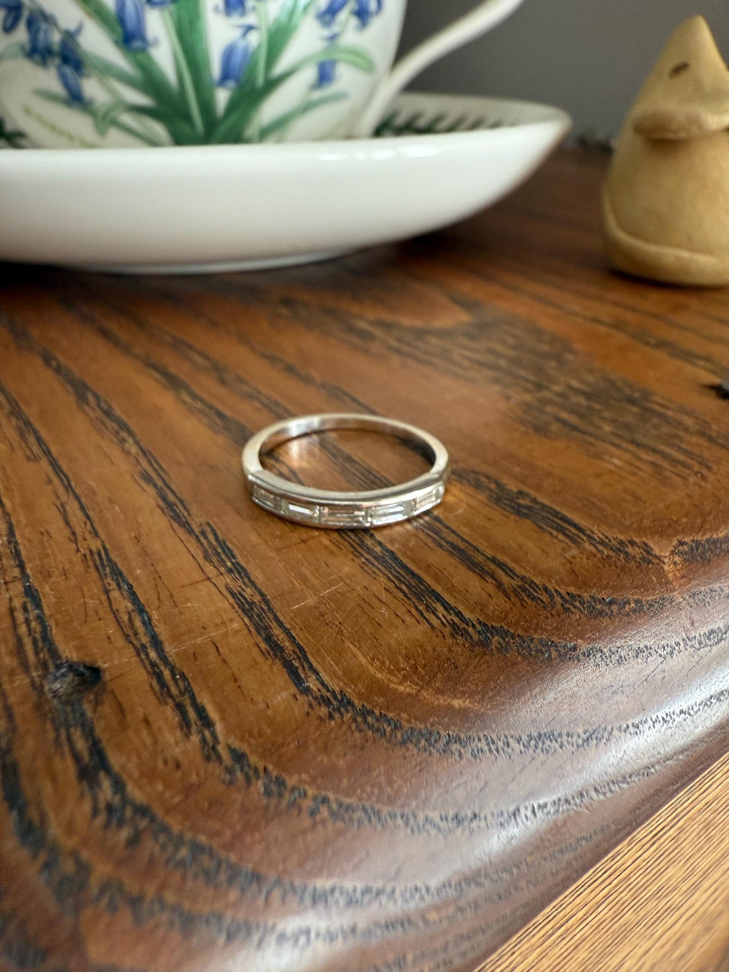 Vintage 18k White Gold Solid Eye Clean East West Five Stone Baguette Diamond Ring Skinny Stacker Band