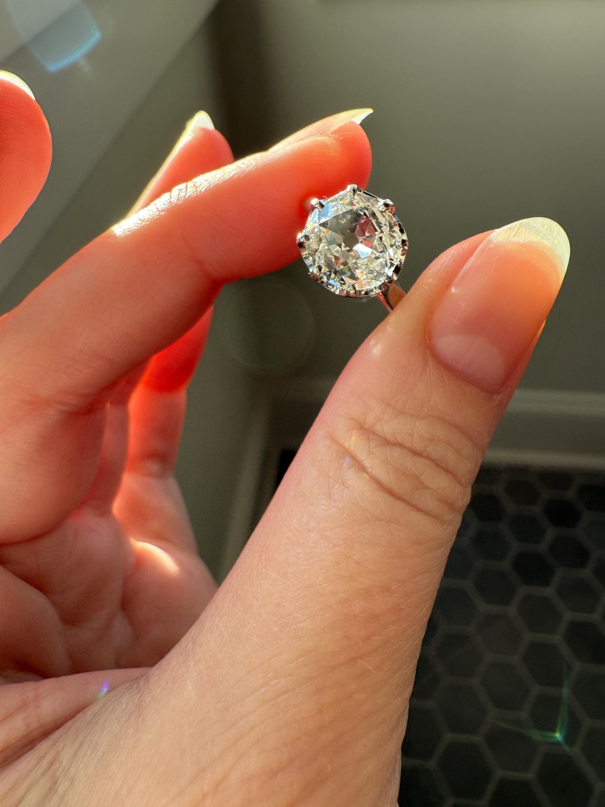 Antique 1.75 Carat Old Mine Cut DIAMOND East West OVAL Solitaire French Engagement Ring 18k White Gold Rainbow Stacker Love Gift Spready OMC