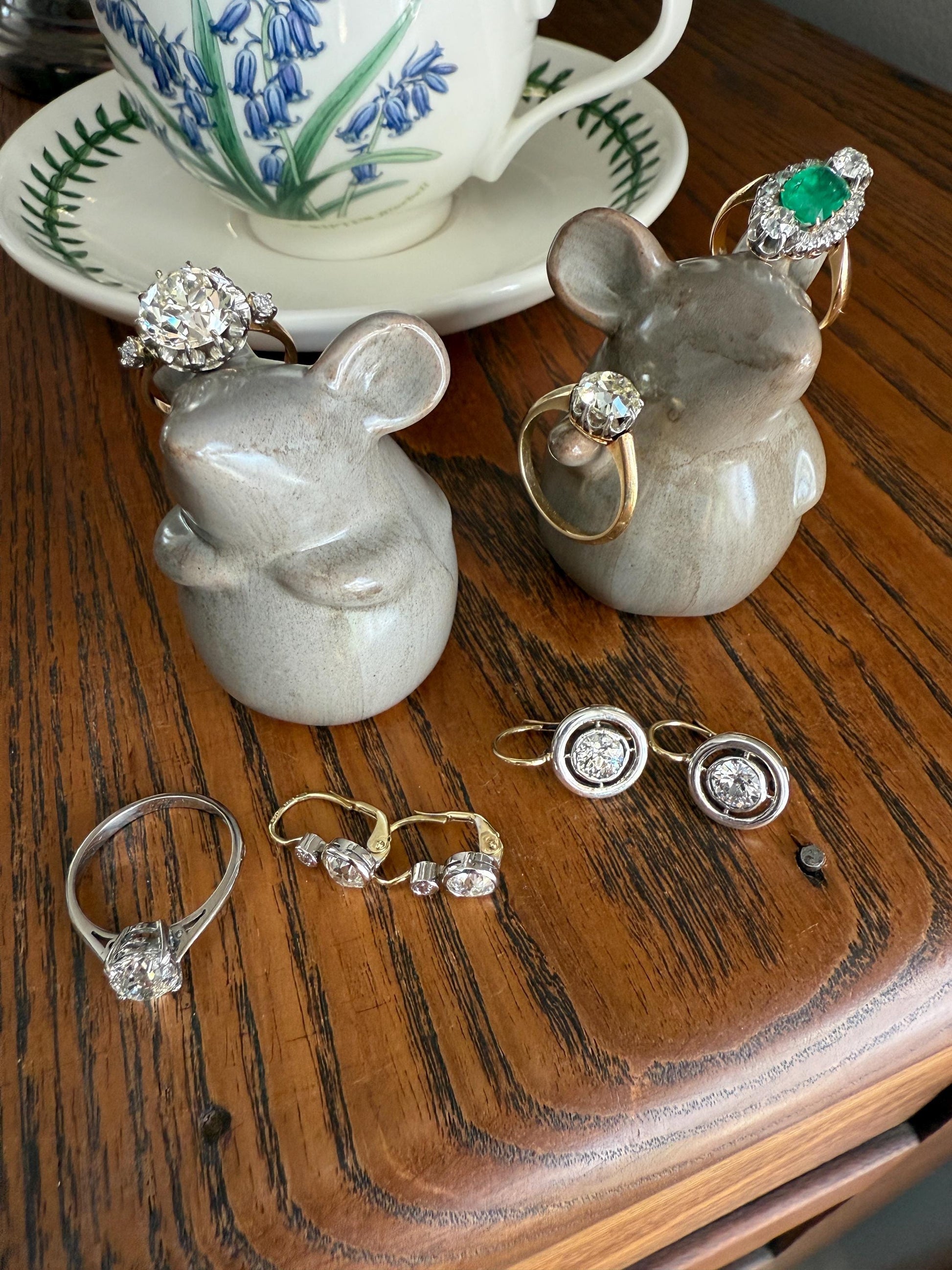 Boxed Antique Eye Clean 1.85 Carat Old Mine Cut DIAMOND Dormeuse Earrings Bezel Set in Circle Halo 17k Gold Silver Dangle Bullseye Gift 18k