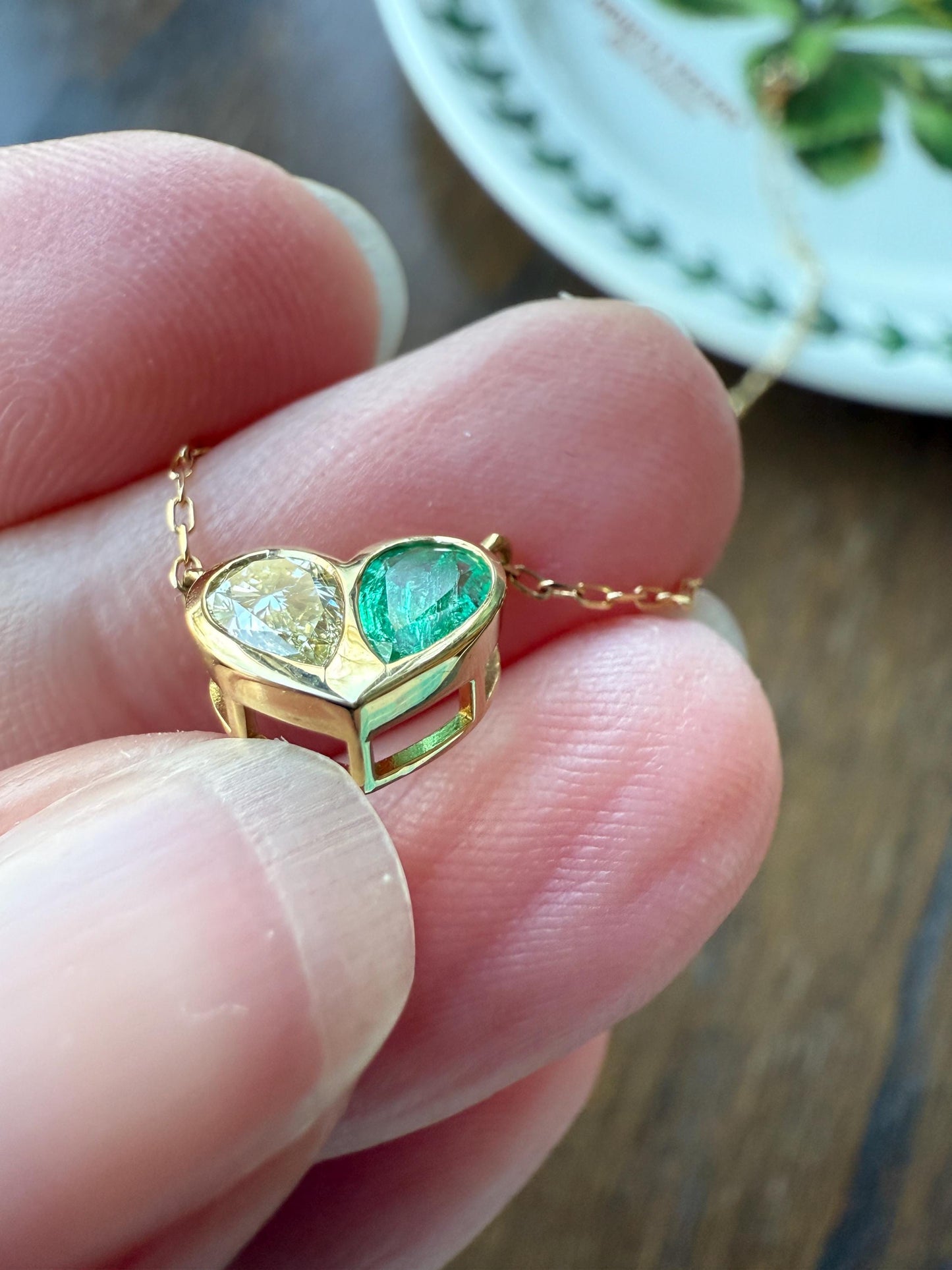 Vintage 18k Gold Fancy Light Yellow PEAR Diamond Natural EMERALD Heart Pendant Toi et Moi Necklace Green Figural Sparkle Fixed Chain