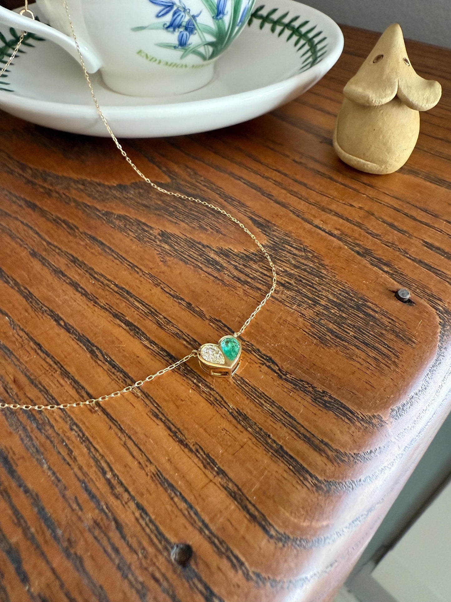 Vintage 18k Gold Fancy Light Yellow PEAR Diamond Natural EMERALD Heart Pendant Toi et Moi Necklace Green Figural Sparkle Fixed Chain