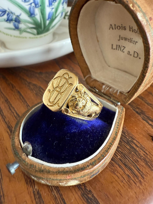 HEAVY Antique LION Chunky SIGNET 15.2g 18k Gold Solid Ring French Figural Animal Head Initial Wax Seal Pb Bp Intaglio Sturdy Band Unisex Man