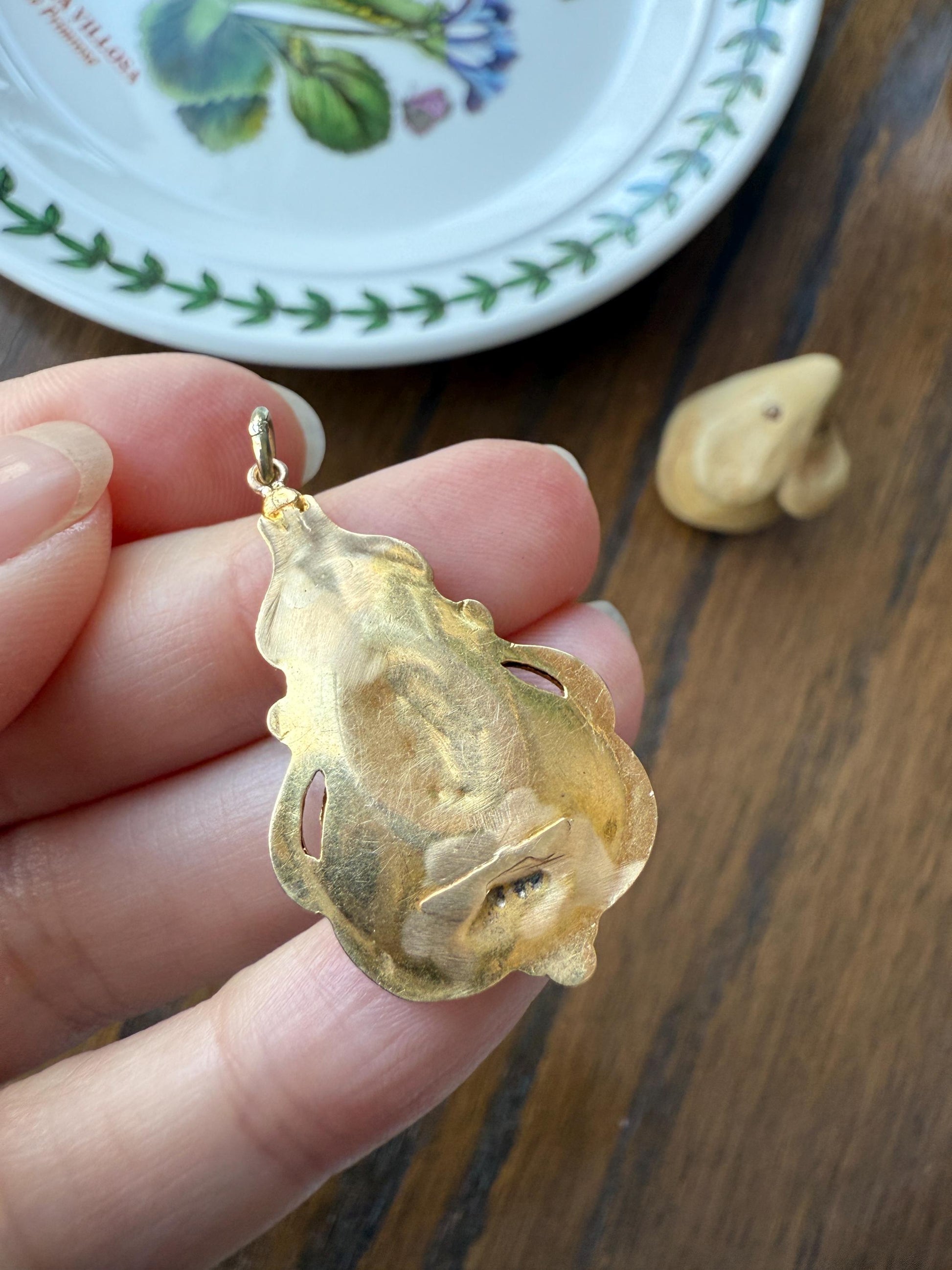 Juicy Victorian Antique Crimson Red Pear Natural Garnet 18k Gold Scrolled Teardrop Pendant Ornate Inner Glow