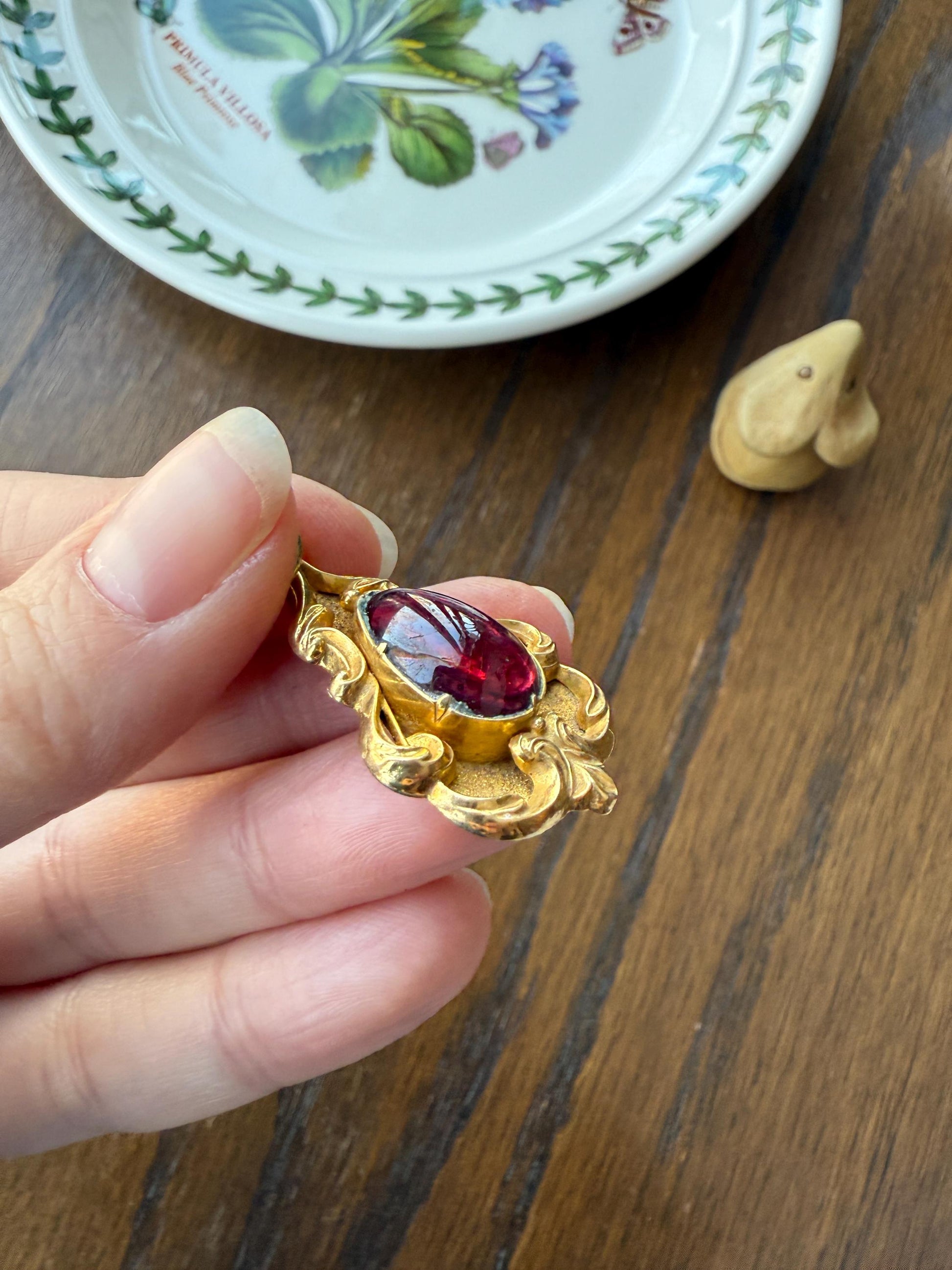 Juicy Victorian Antique Crimson Red Pear Natural Garnet 18k Gold Scrolled Teardrop Pendant Ornate Inner Glow