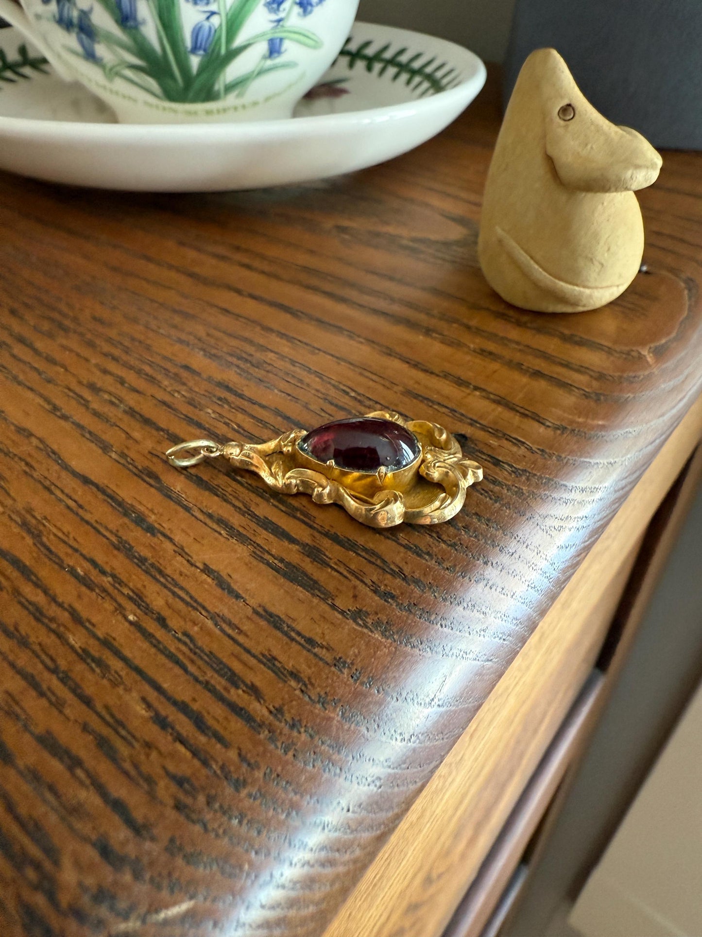 Juicy Victorian Antique Crimson Red Pear Natural Garnet 18k Gold Scrolled Teardrop Pendant Ornate Inner Glow