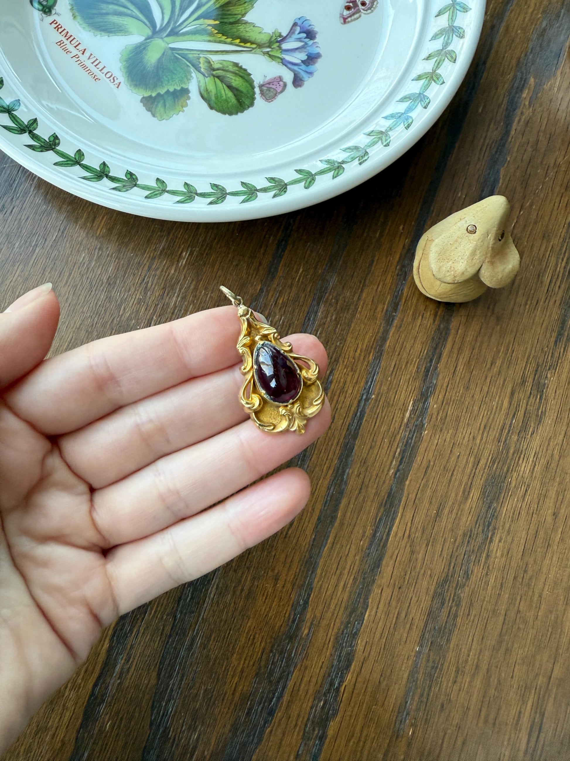 Juicy Victorian Antique Crimson Red Pear Natural Garnet 18k Gold Scrolled Teardrop Pendant Ornate Inner Glow