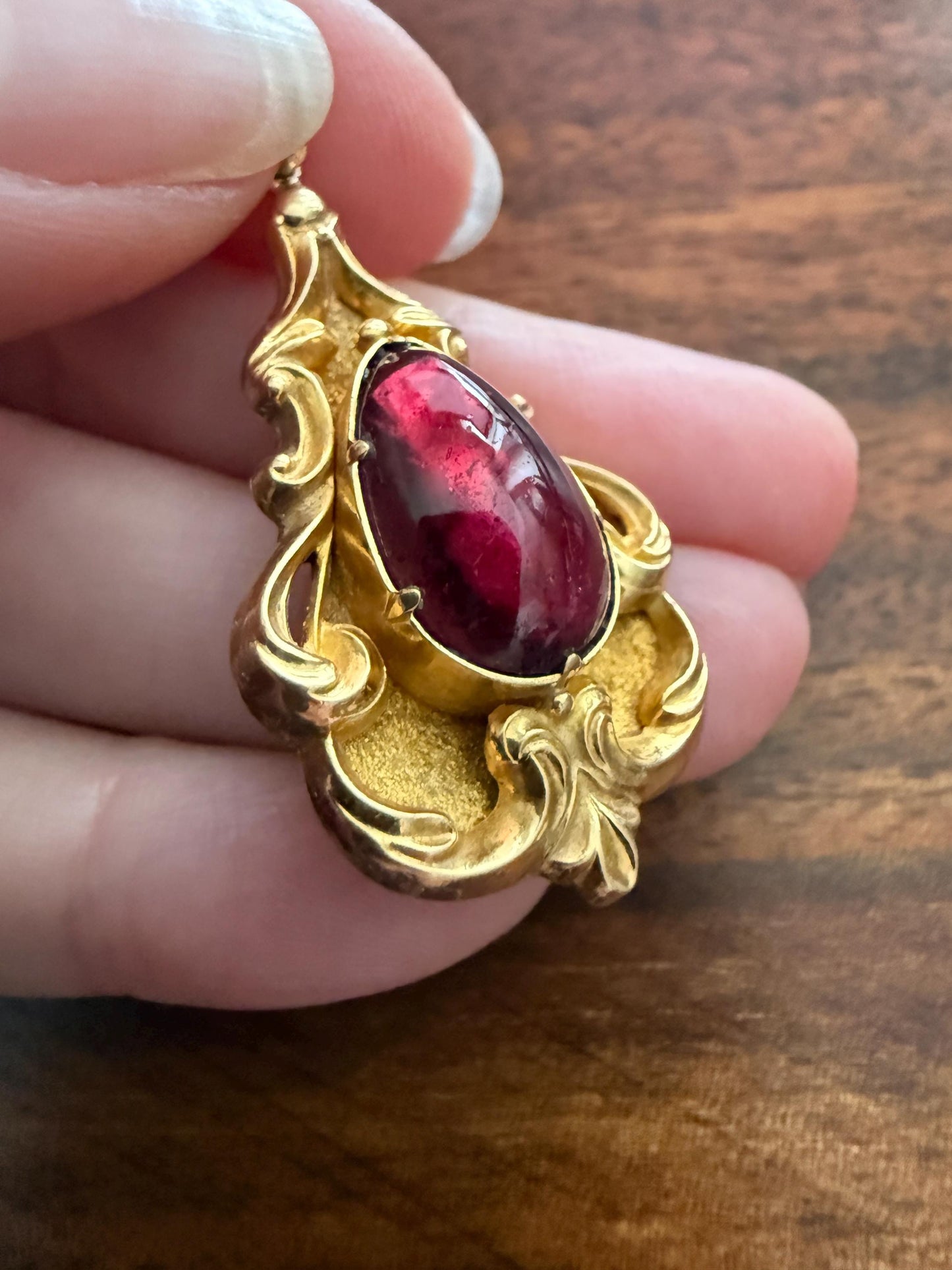 Juicy Victorian Antique Crimson Red Pear Natural Garnet 18k Gold Scrolled Teardrop Pendant Ornate Inner Glow