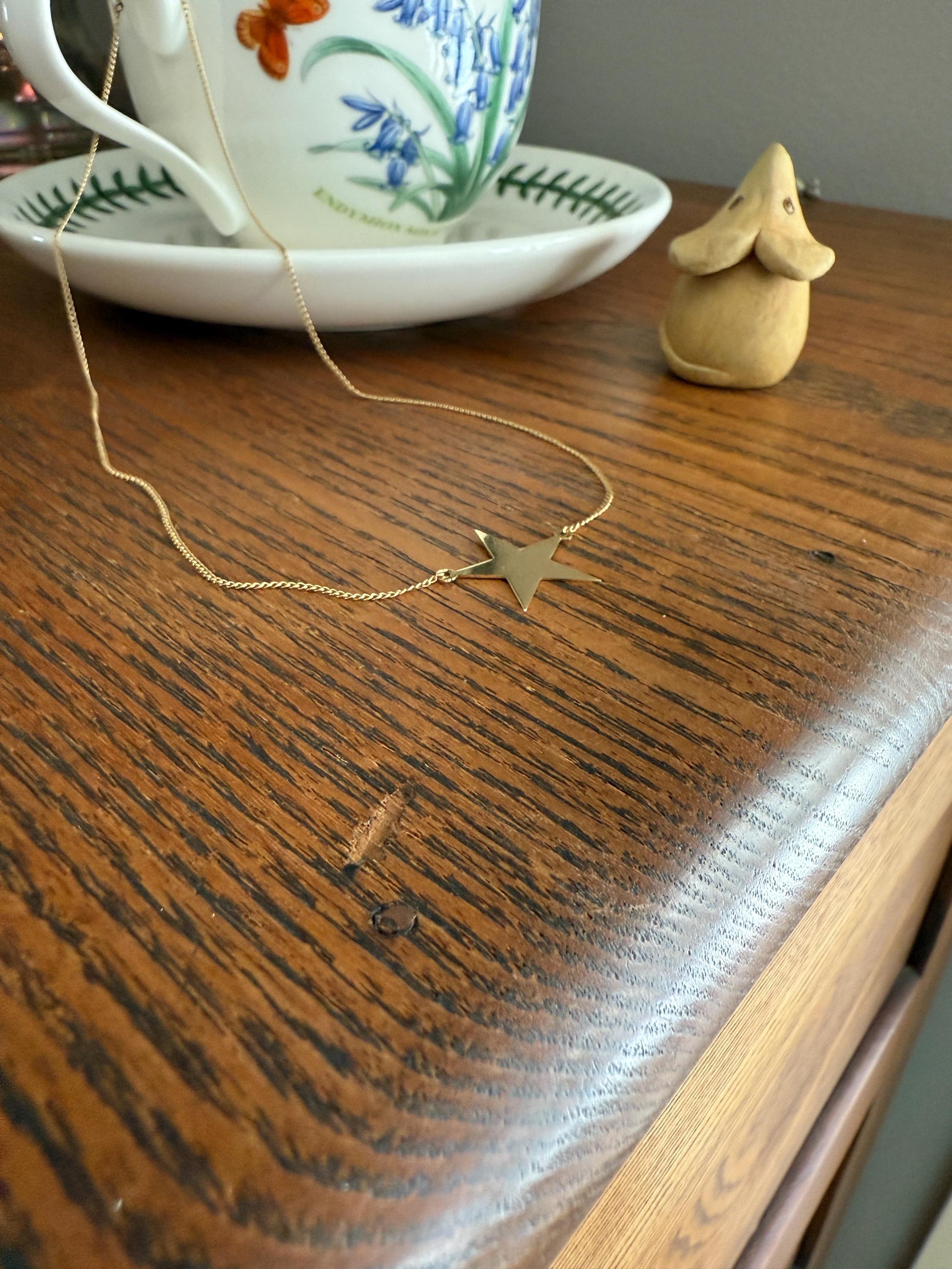 STAR Vintage 14k Gold Figural Necklace Celestial Pendant on Chain
