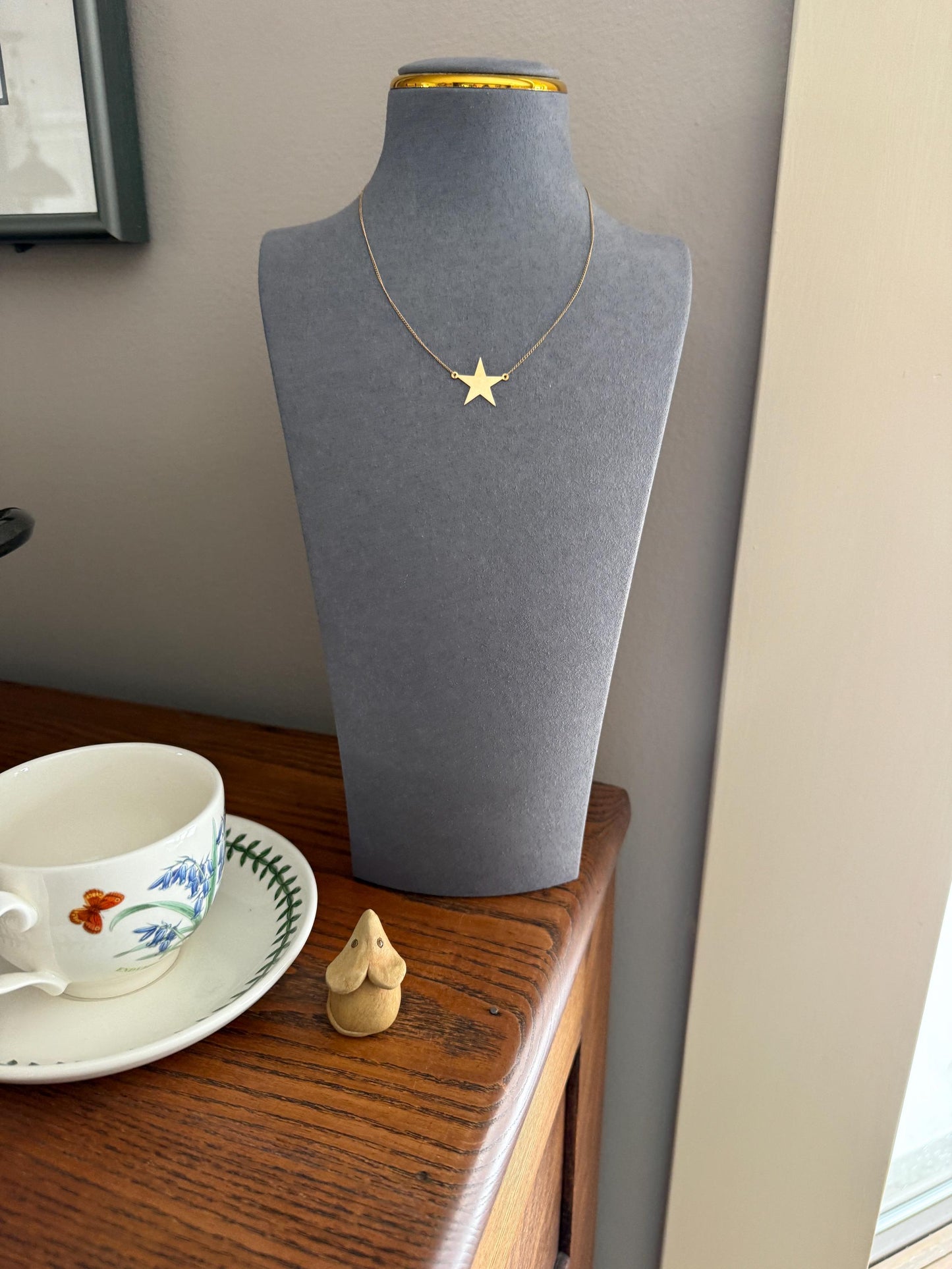 STAR Vintage 14k Gold Figural Necklace Celestial Pendant on Chain