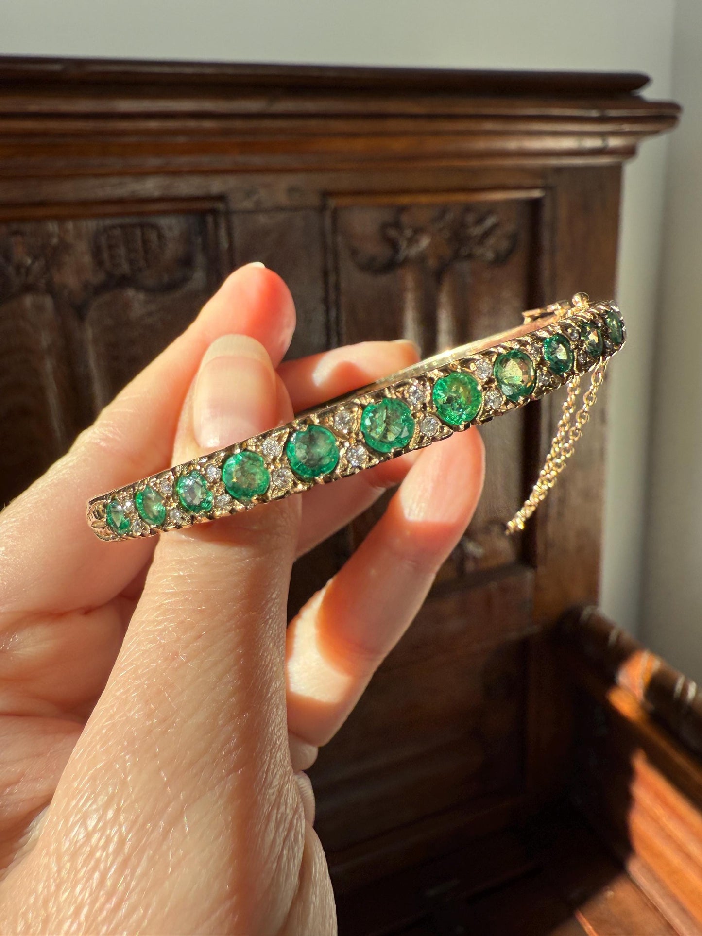 Antique Green Natural EMERALD Single Cut Diamond Hinged Bangle Bracelet 9k Gold Victorian Edwardian Ornate Swirls Not 10k