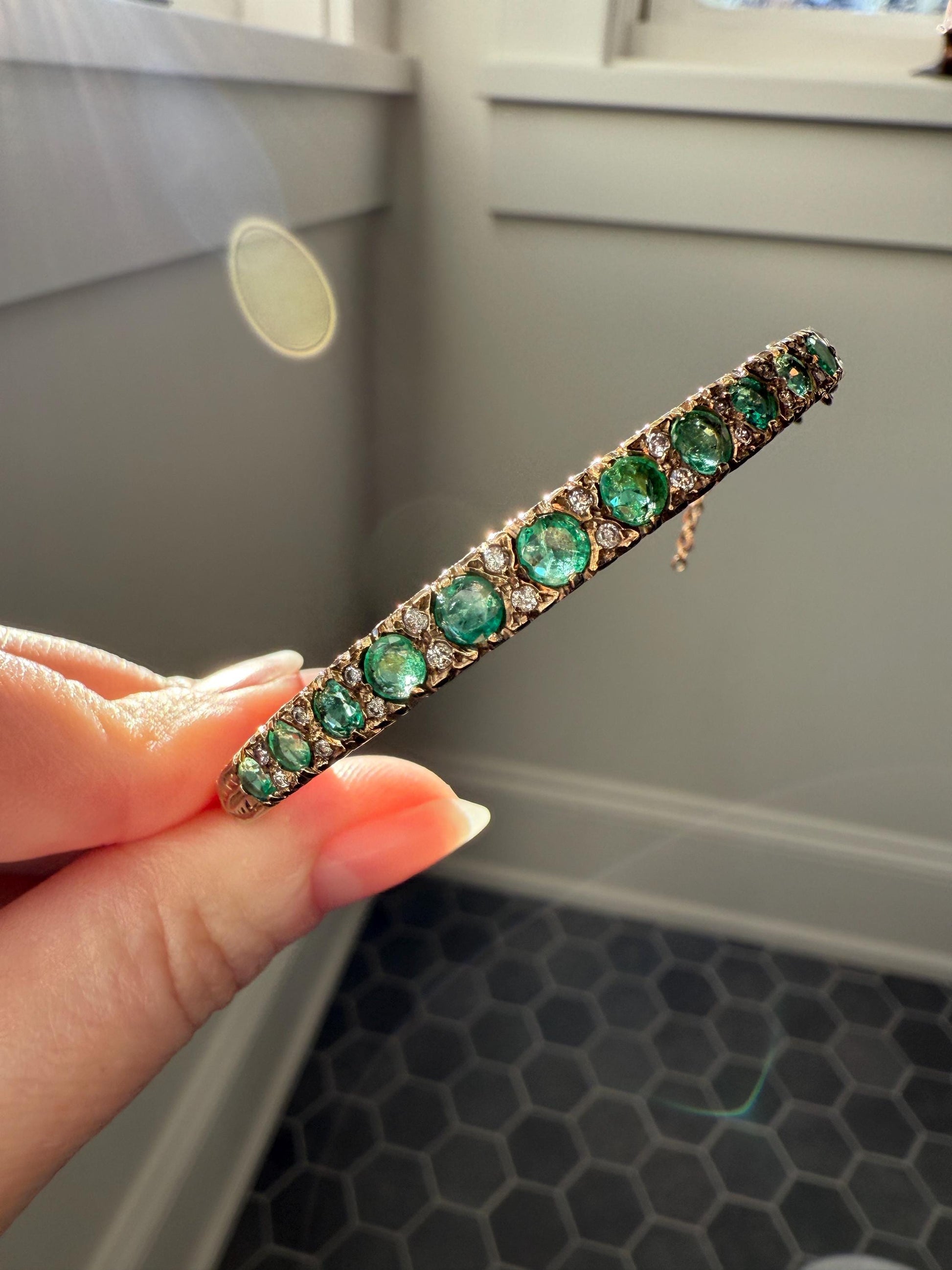 Antique Green Natural EMERALD Single Cut Diamond Hinged Bangle Bracelet 9k Gold Victorian Edwardian Ornate Swirls Not 10k