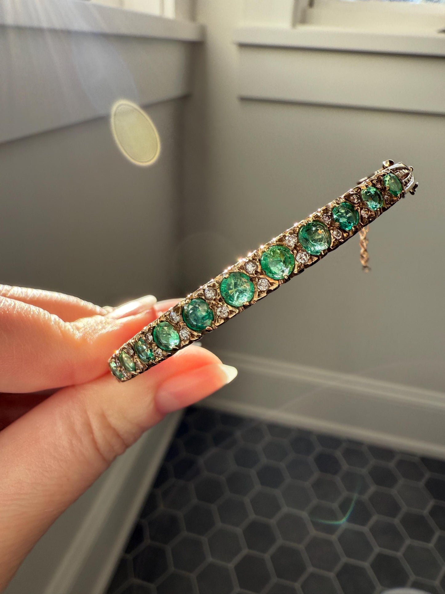 Antique Green Natural EMERALD Single Cut Diamond Hinged Bangle Bracelet 9k Gold Victorian Edwardian Ornate Swirls Not 10k