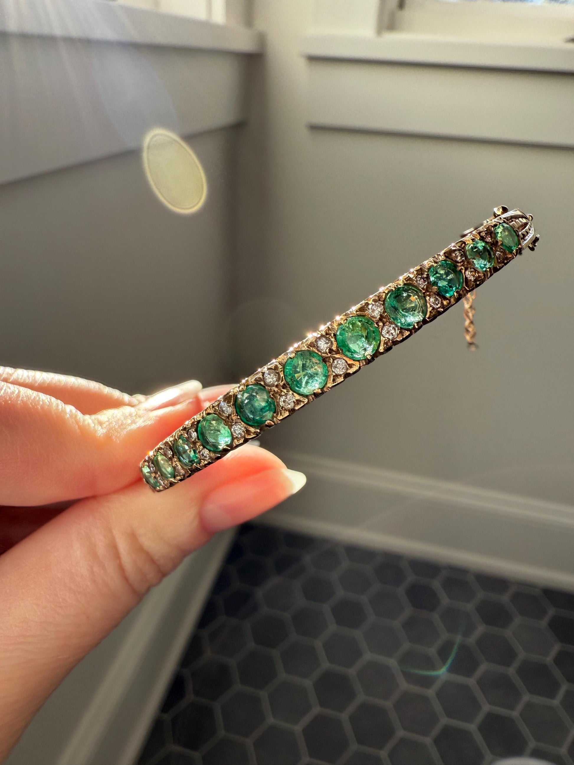 Antique Green Natural EMERALD Single Cut Diamond Hinged Bangle Bracelet 9k Gold Victorian Edwardian Ornate Swirls Not 10k