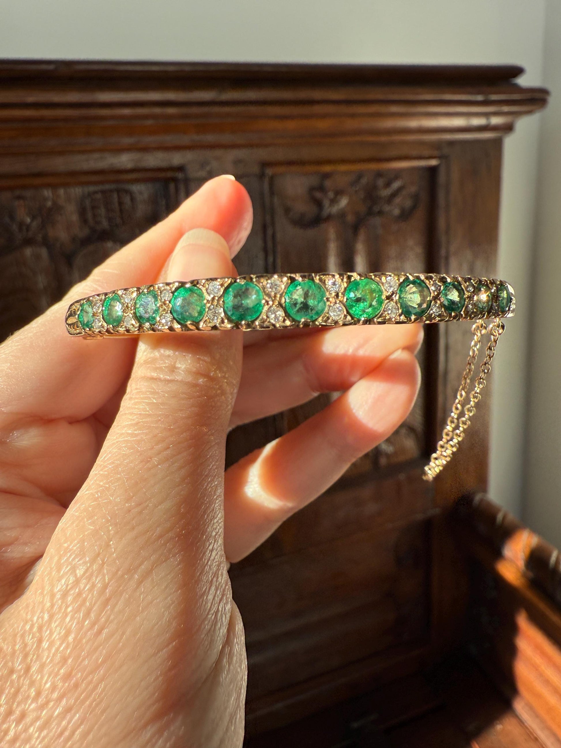 Antique Green Natural EMERALD Single Cut Diamond Hinged Bangle Bracelet 9k Gold Victorian Edwardian Ornate Swirls Not 10k