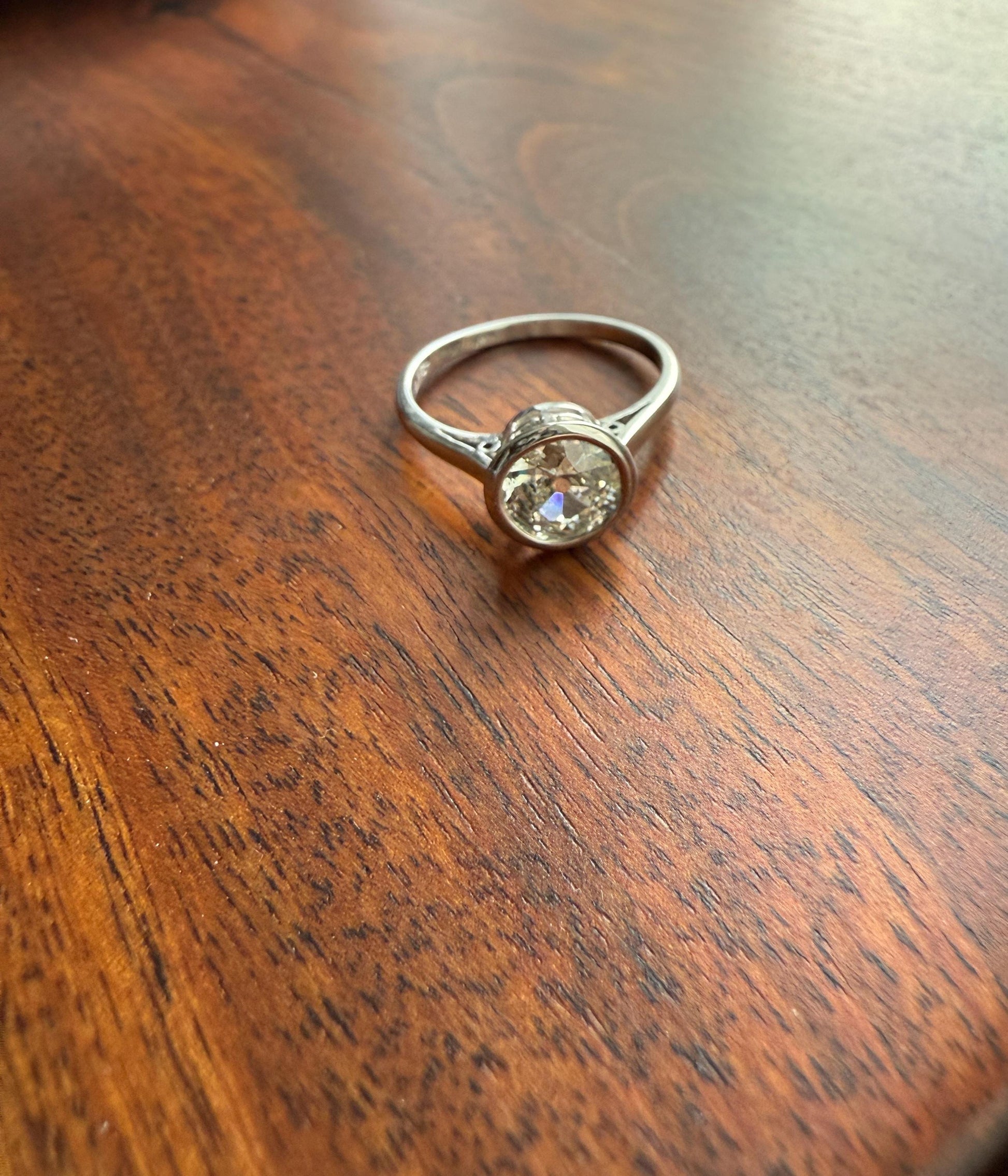 SPREADY Vintage 1.1 Carat Old Mine Cut DIAMOND Bezel Set Ring Art Deco Stacker Band 18k White Gold Solitaire Geometric Engagement