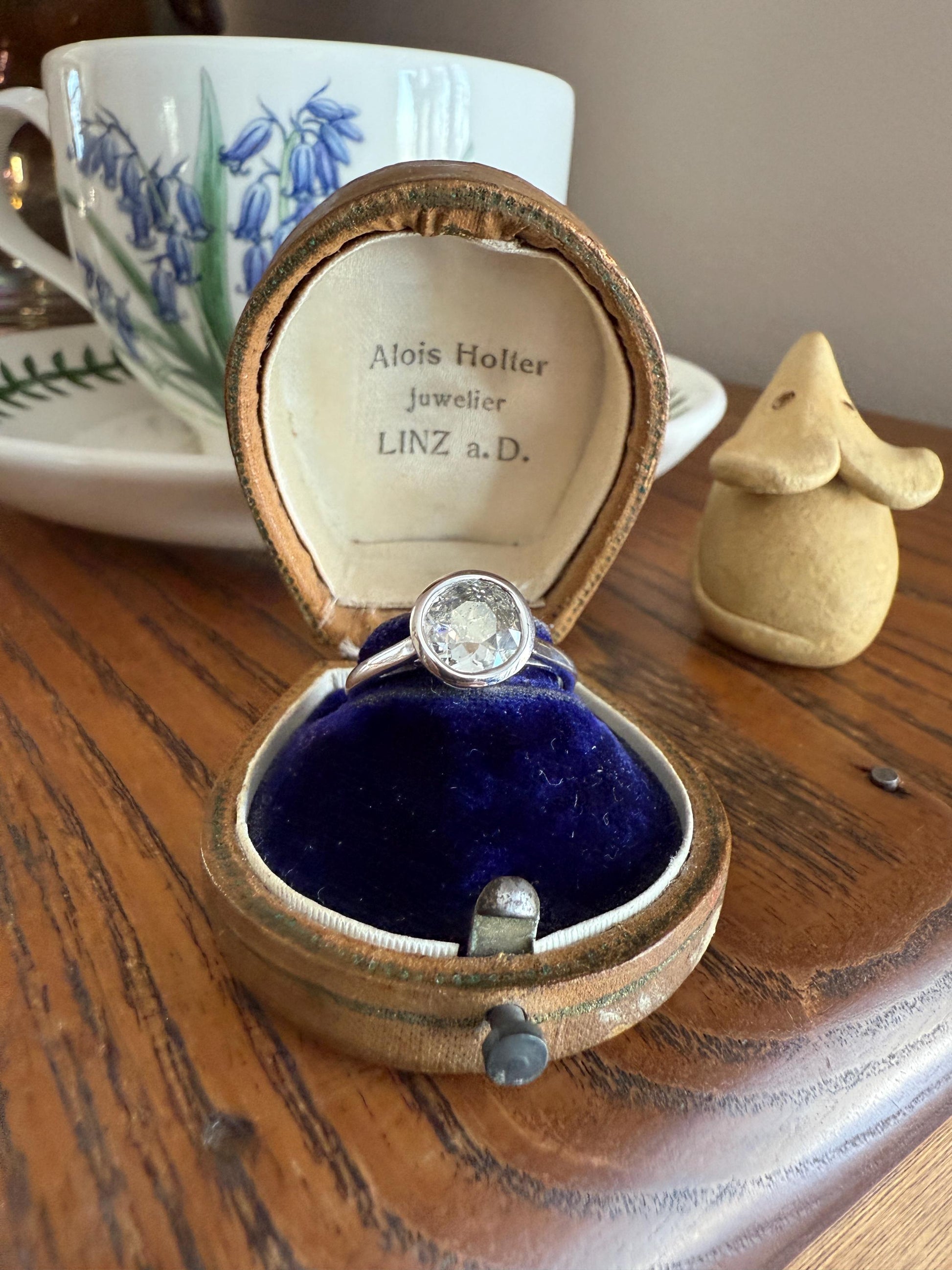 SPREADY Vintage 1.1 Carat Old Mine Cut DIAMOND Bezel Set Ring Art Deco Stacker Band 18k White Gold Solitaire Geometric Engagement