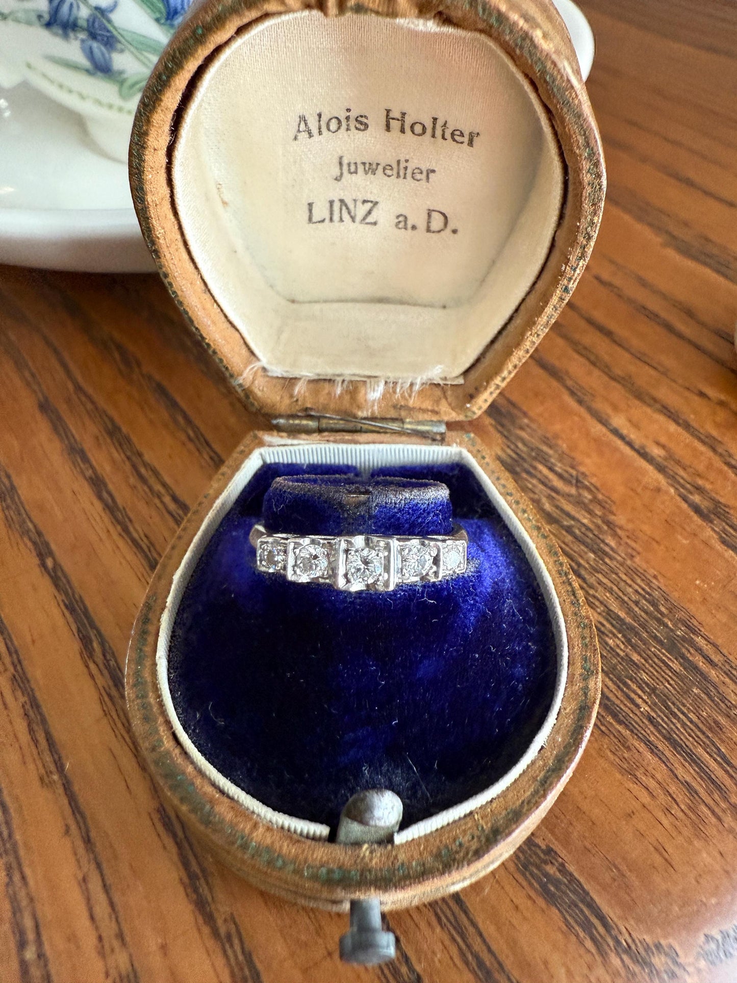 Vintage Five Stone .85 Carat Older Brilliant Cut DIAMOND Ring Stepped Squares Platinum Stacker Art Deco Geometric Band Tall Splay