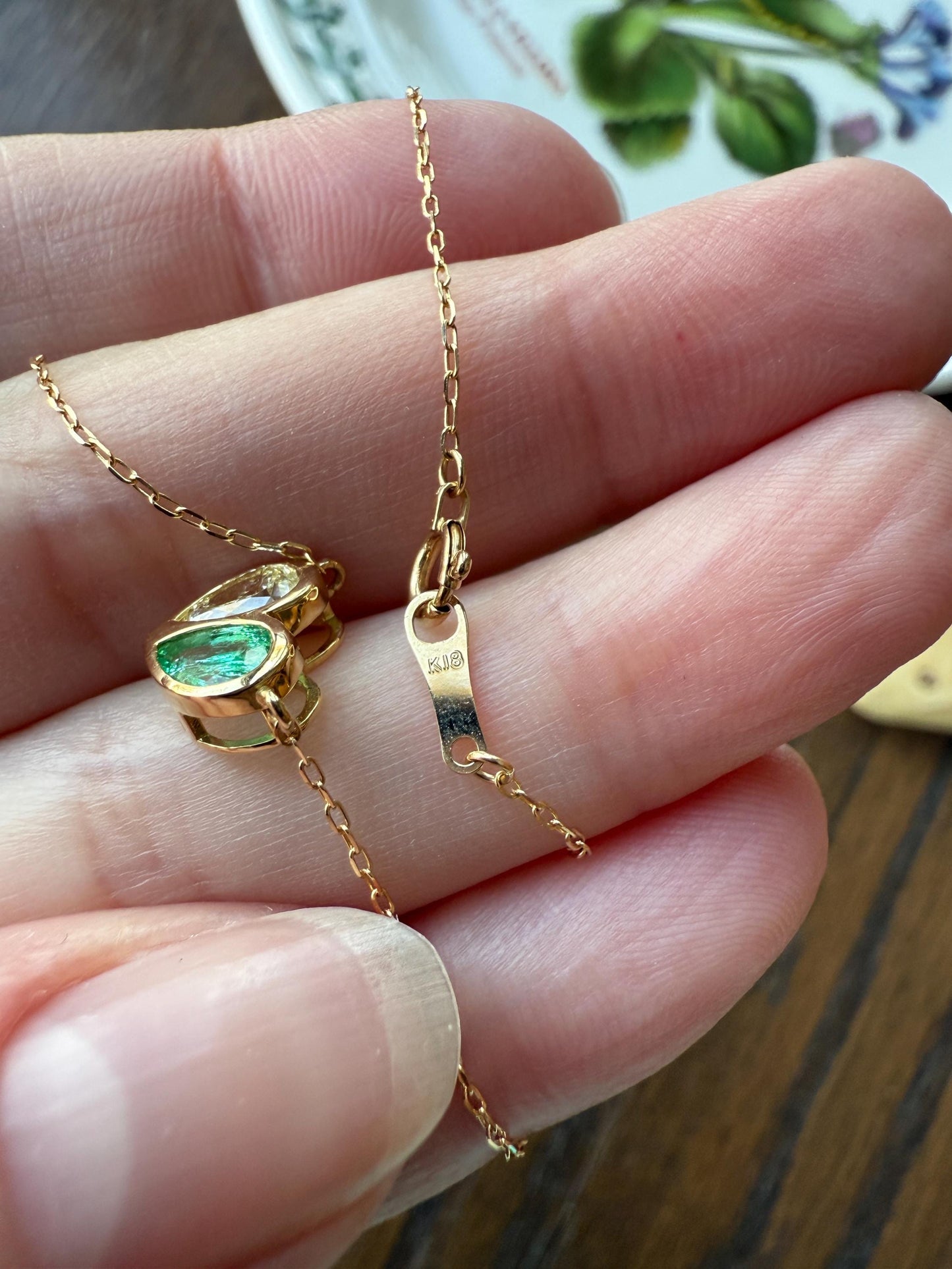 Vintage 18k Gold Fancy Light Yellow PEAR Diamond Natural EMERALD Heart Pendant Toi et Moi Necklace Green Figural Sparkle Fixed Chain