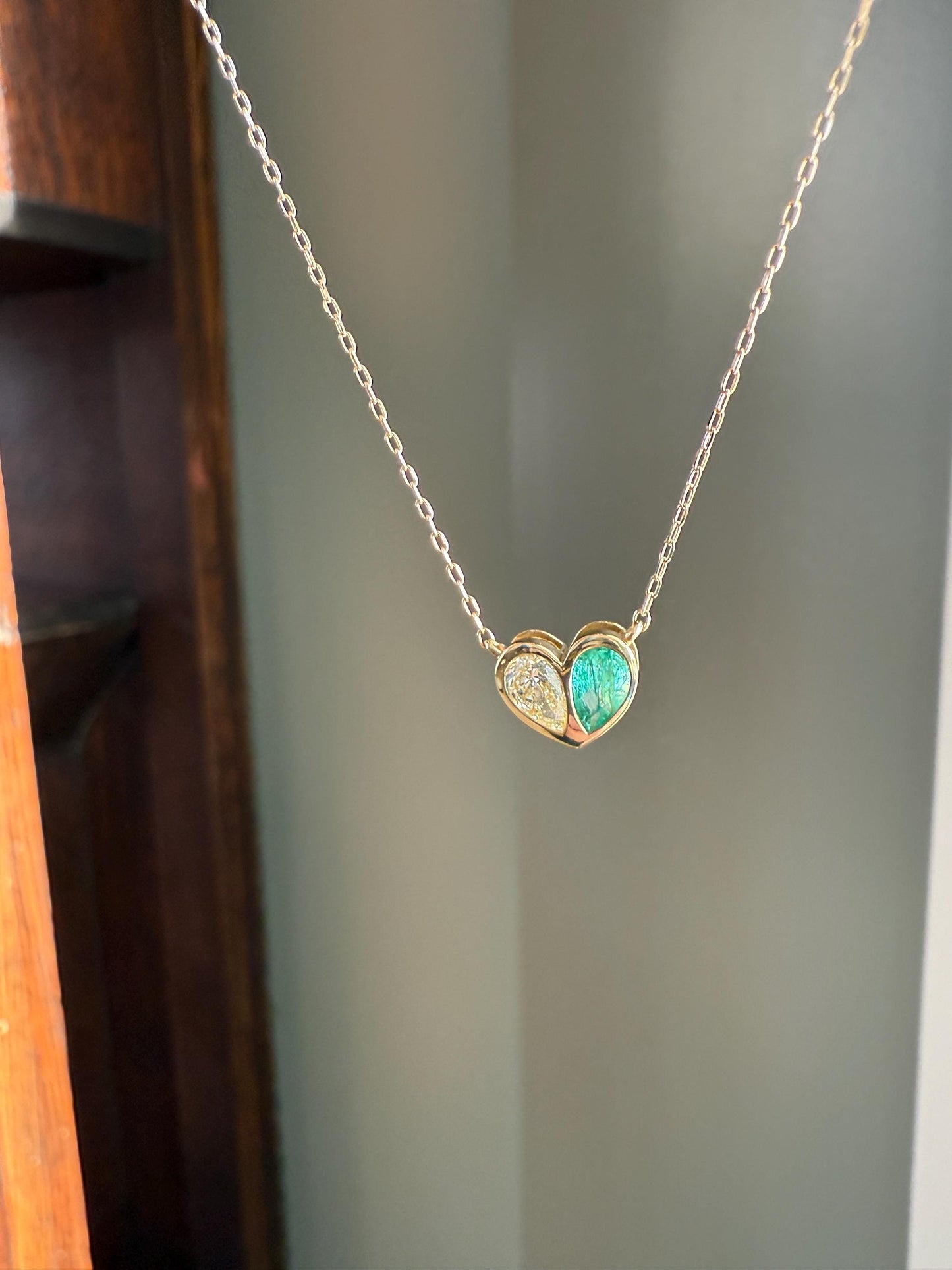 Vintage 18k Gold Fancy Light Yellow PEAR Diamond Natural EMERALD Heart Pendant Toi et Moi Necklace Green Figural Sparkle Fixed Chain