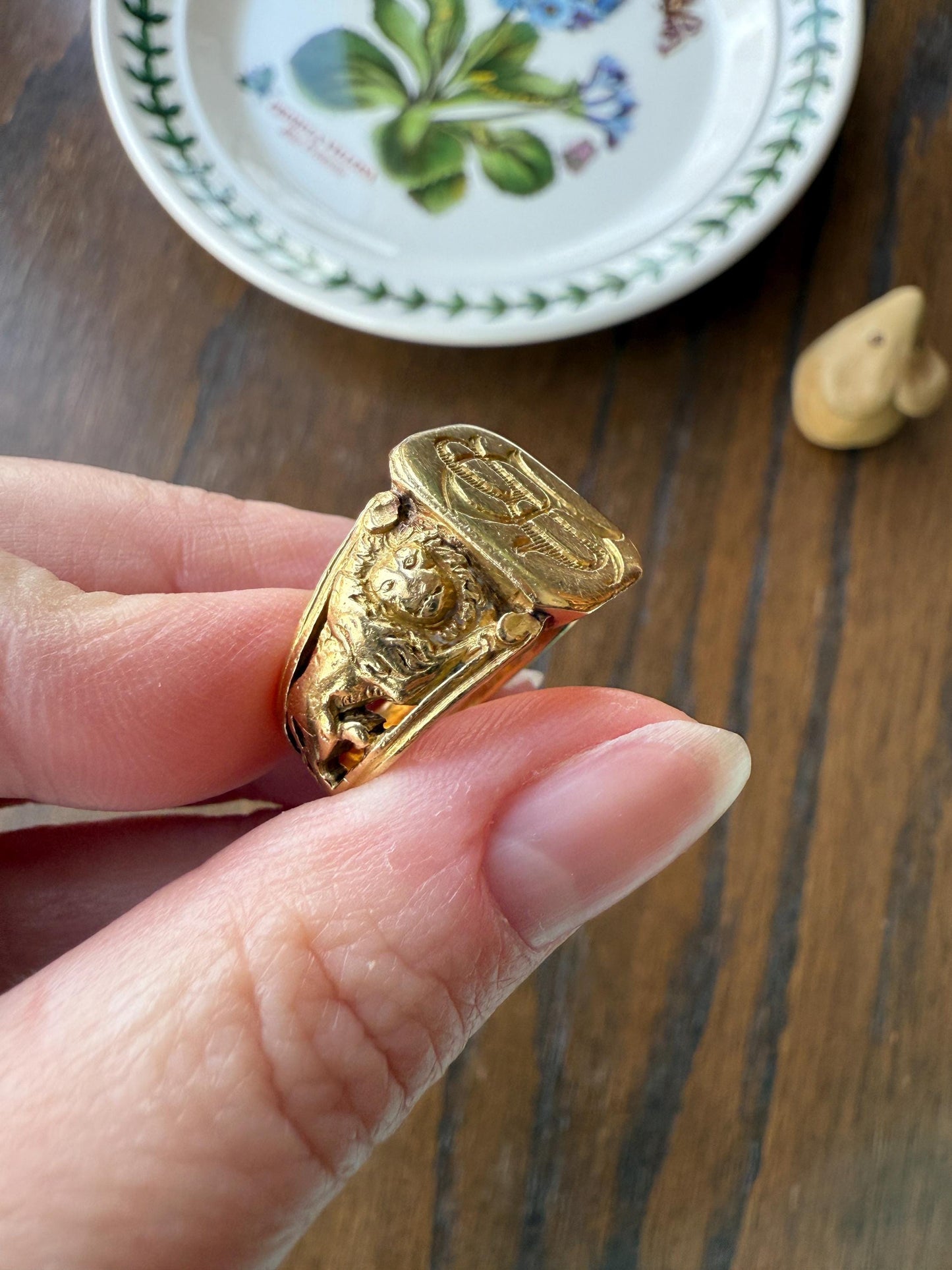 HEAVY Antique LION Chunky SIGNET 15.2g 18k Gold Solid Ring French Figural Animal Head Initial Wax Seal Pb Bp Intaglio Sturdy Band Unisex Man