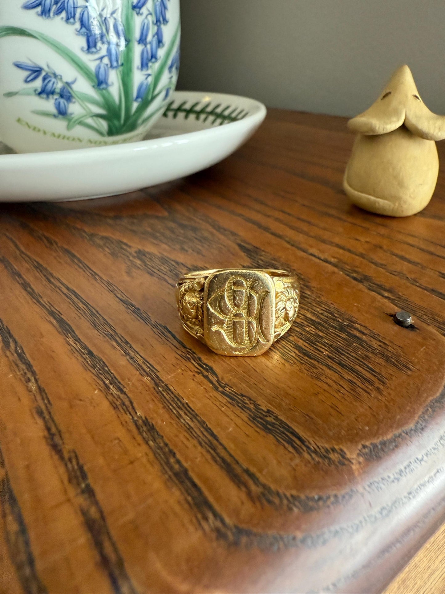HEAVY Antique LION Chunky SIGNET 15.2g 18k Gold Solid Ring French Figural Animal Head Initial Wax Seal Pb Bp Intaglio Sturdy Band Unisex Man