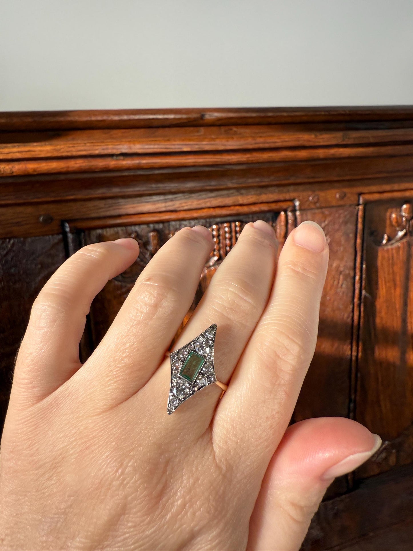 Dramatic Kite Shaped Panel Ring Green Natural Emerald 1 Carat Mixed Old Cut Diamonds Mine Rose Cluster 18k Gold & Platinum c1922 Art Deco