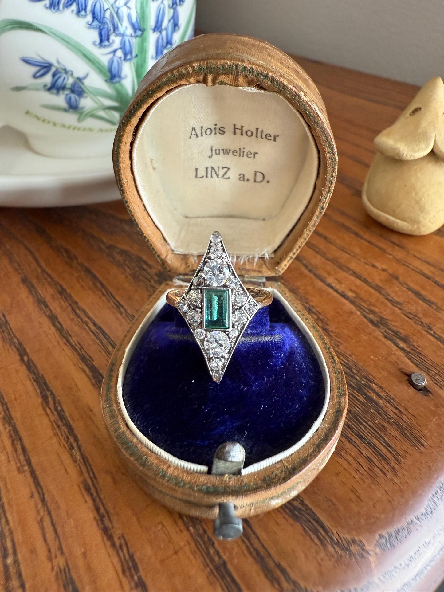Dramatic Kite Shaped Panel Ring Green Natural Emerald 1 Carat Mixed Old Cut Diamonds Mine Rose Cluster 18k Gold & Platinum c1922 Art Deco