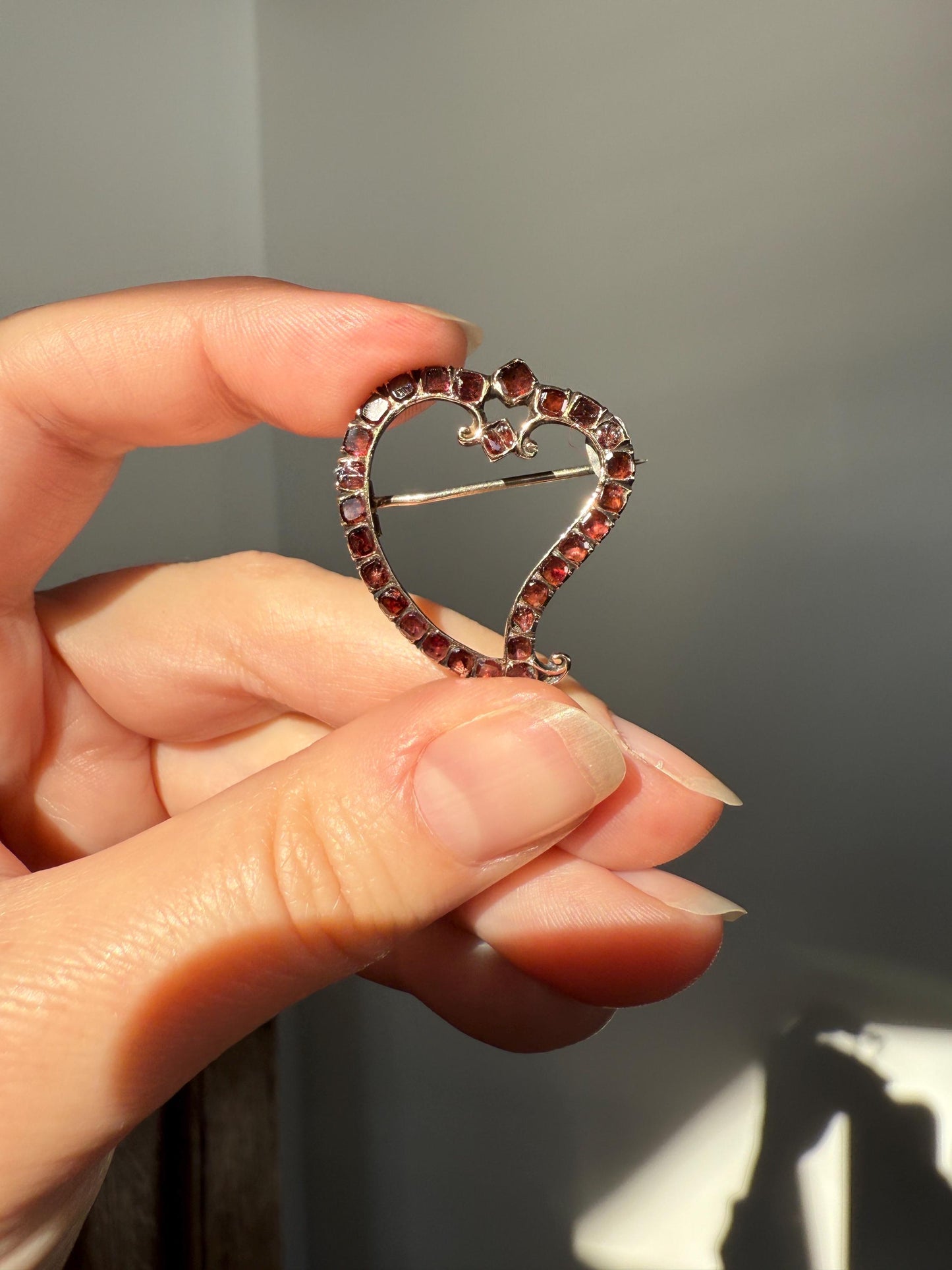 Georgian Antique Crowned WITCH'S HEART Flat Cut Garnet Figural 9k Gold Brooch Pendant Charm Holder Extender Connector Romantic Gift