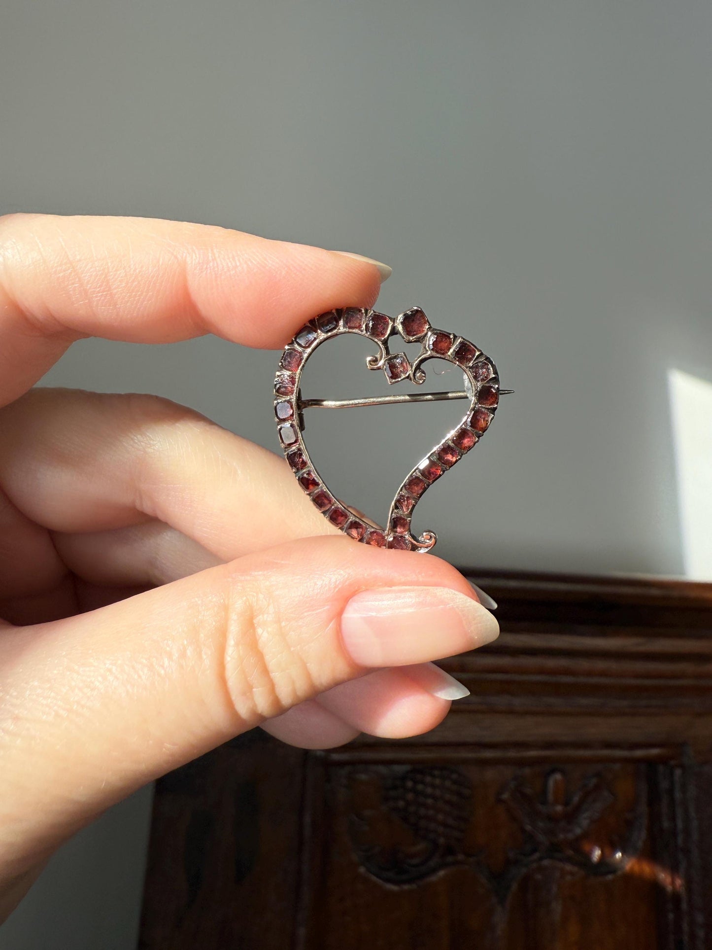 Georgian Antique Crowned WITCH'S HEART Flat Cut Garnet Figural 9k Gold Brooch Pendant Charm Holder Extender Connector Romantic Gift