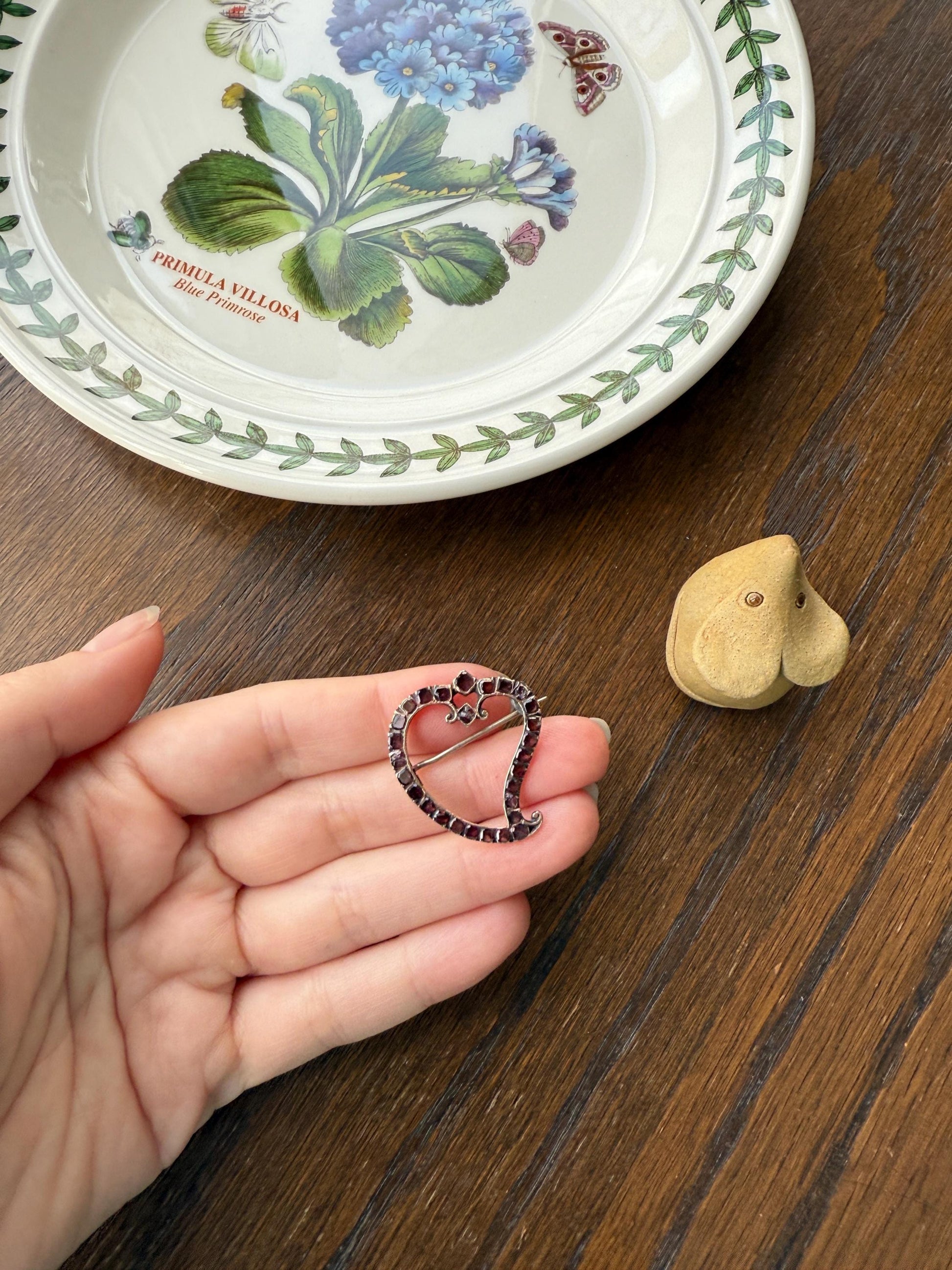 Georgian Antique Crowned WITCH'S HEART Flat Cut Garnet Figural 9k Gold Brooch Pendant Charm Holder Extender Connector Romantic Gift