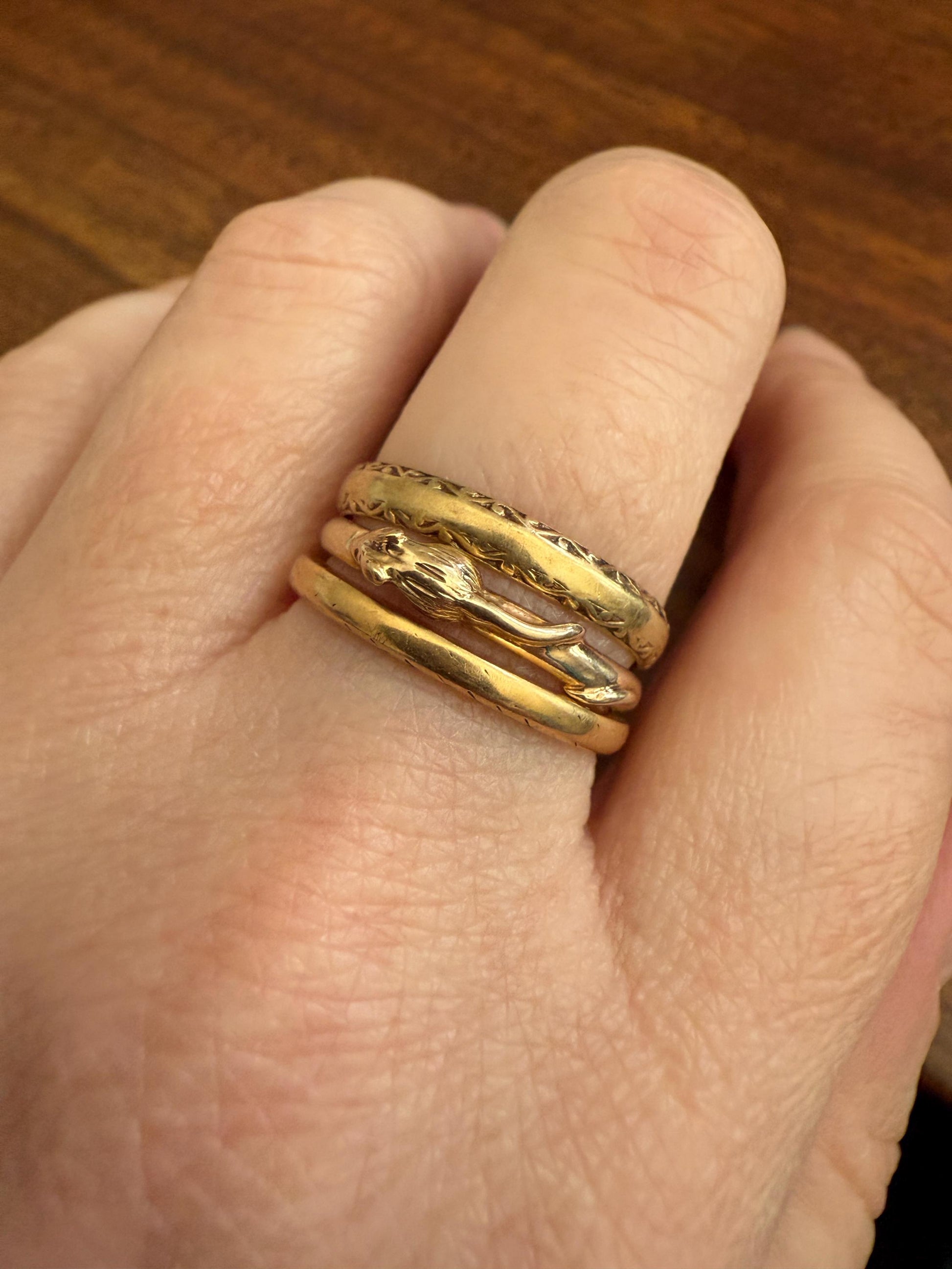 Victorian Engraved Antique Wedding Band Vertical Edge Engraving Flat Side Ornate Swirl Stacker 18k Gold Solid Ring