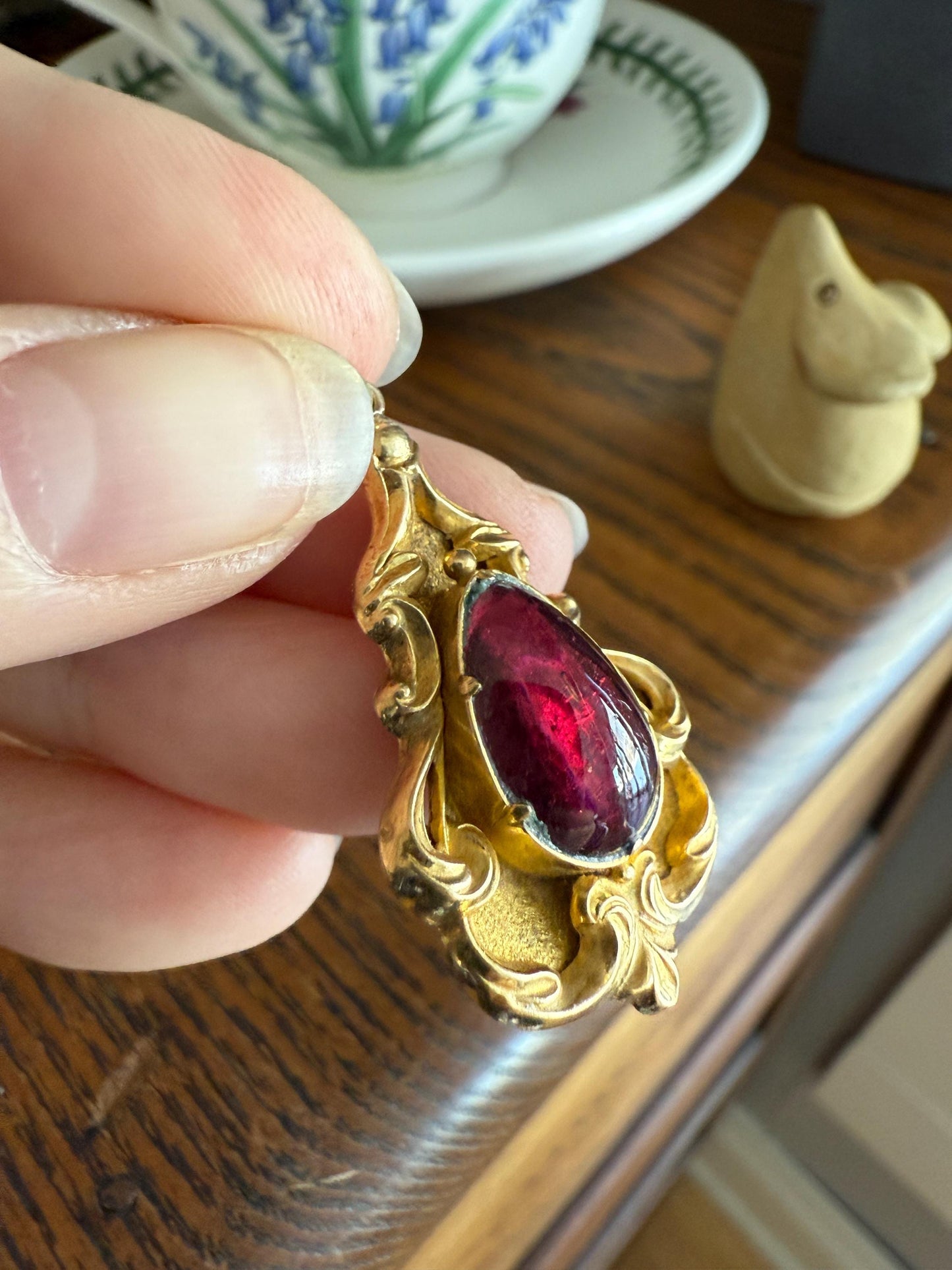 Juicy Victorian Antique Crimson Red Pear Natural Garnet 18k Gold Scrolled Teardrop Pendant Ornate Inner Glow