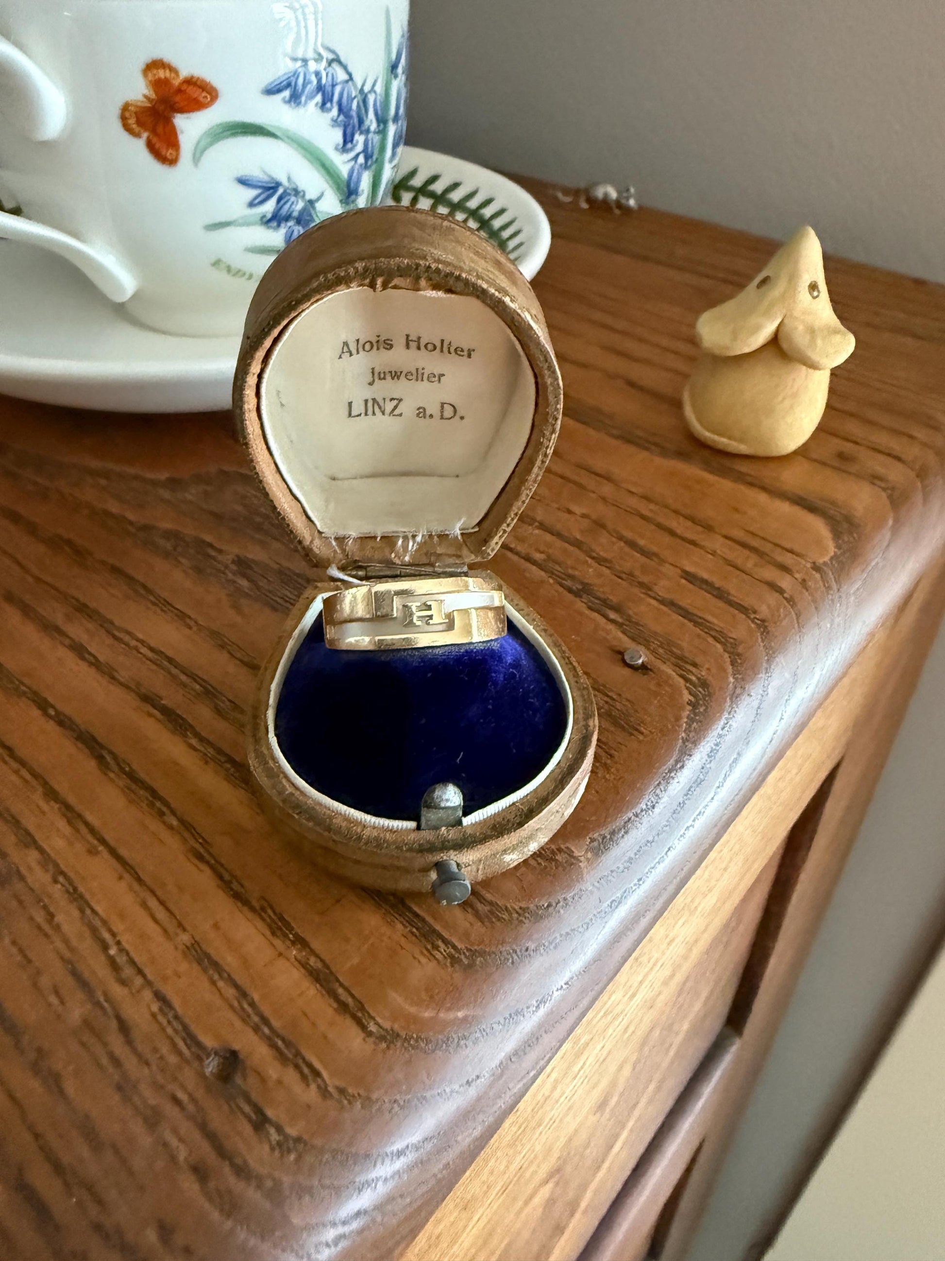 Vintage LETTER H Initial Signet Ring Chunky French 6.2g 18k Gold Geometric Linear Man Cigar Band Unisex Art Deco Antique