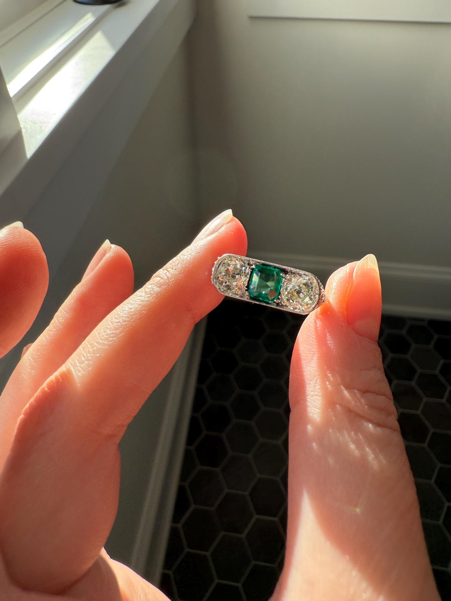 Special Antique Natural Emerald 2 Carats Old Mine Cut DIAMOND Three Stone Ring Boxed Platinum Green Art Deco Ornate Filigree Stacker