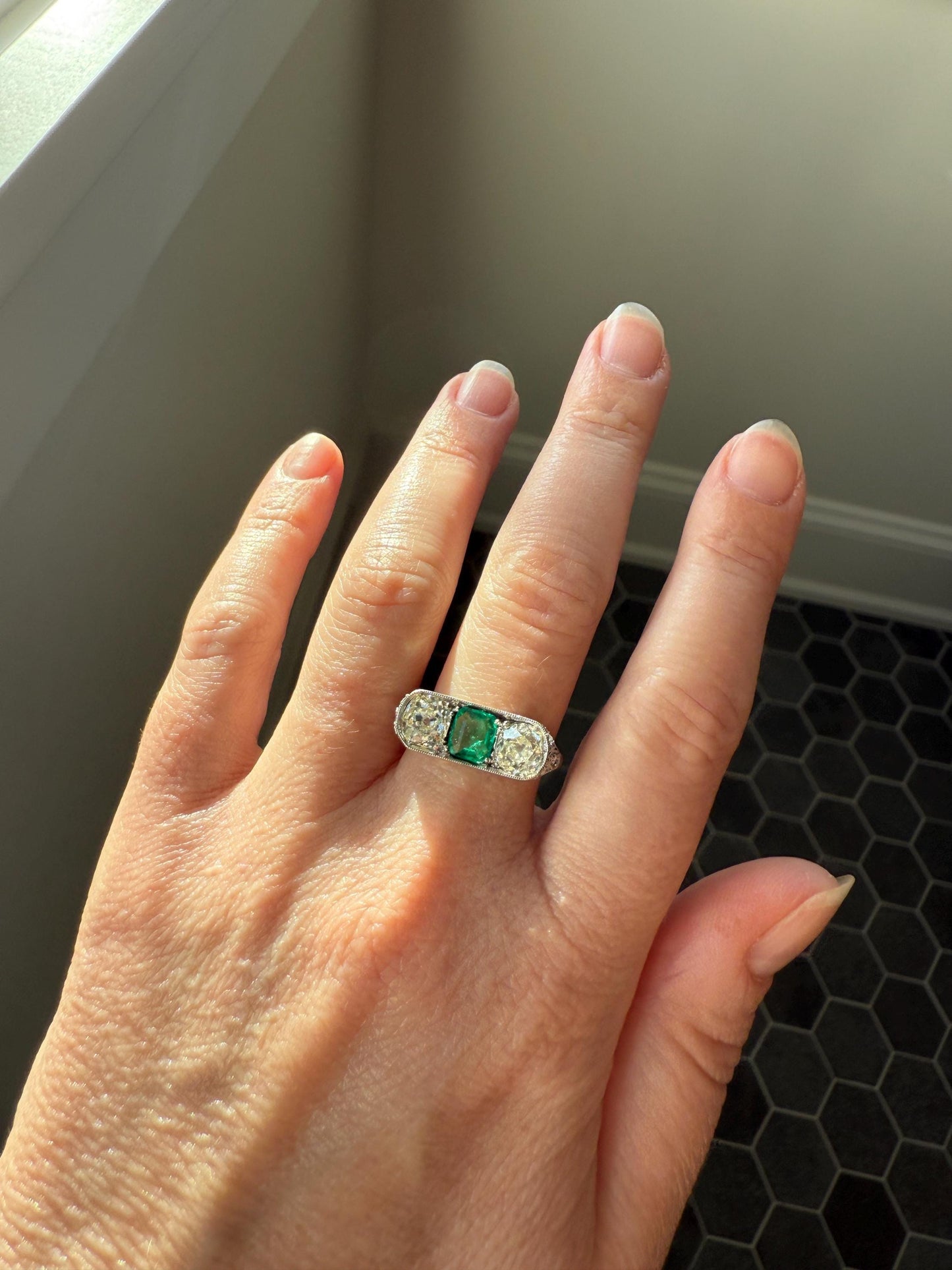 Special Antique Natural Emerald 2 Carats Old Mine Cut DIAMOND Three Stone Ring Boxed Platinum Green Art Deco Ornate Filigree Stacker