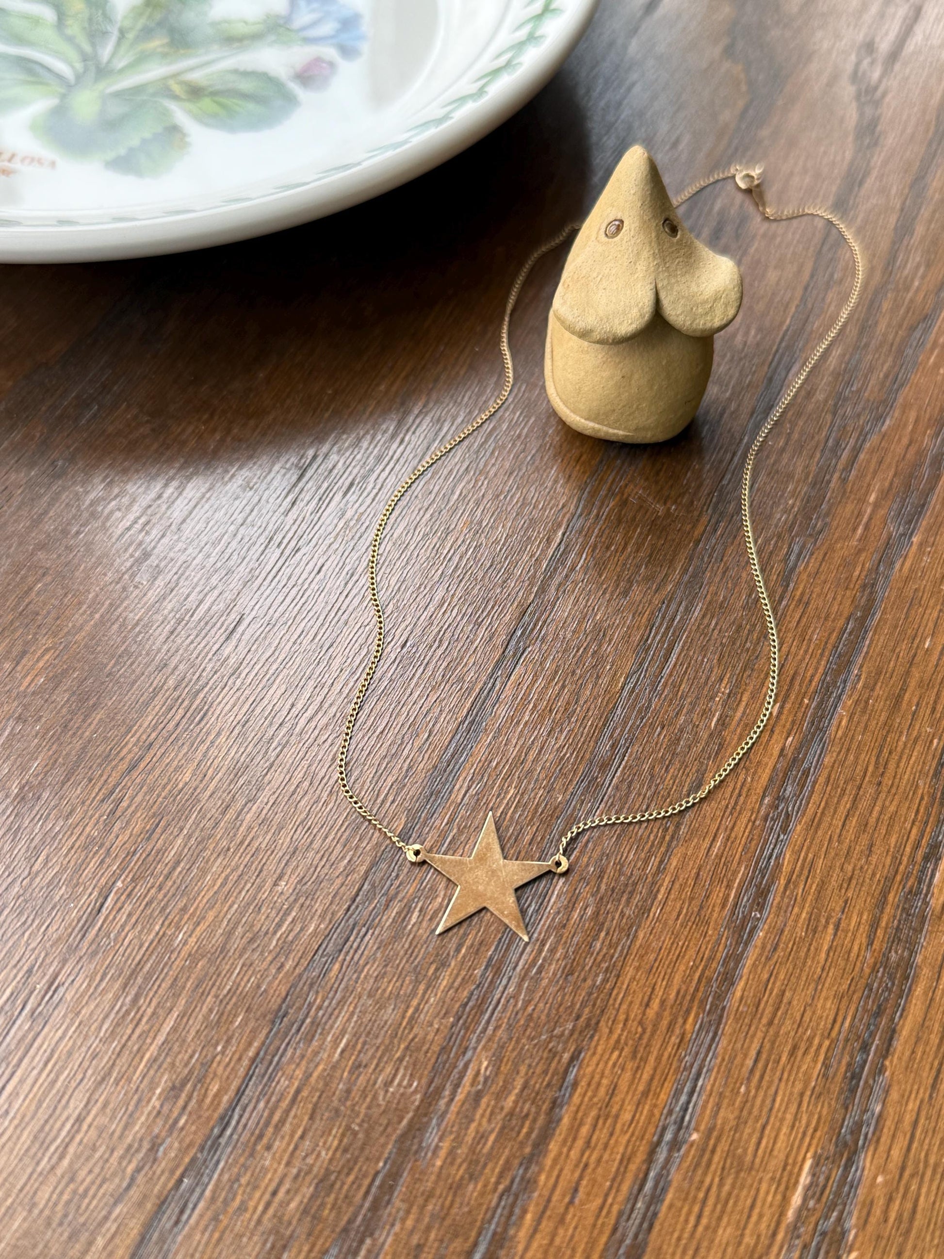 STAR Vintage 14k Gold Figural Necklace Celestial Pendant on Chain