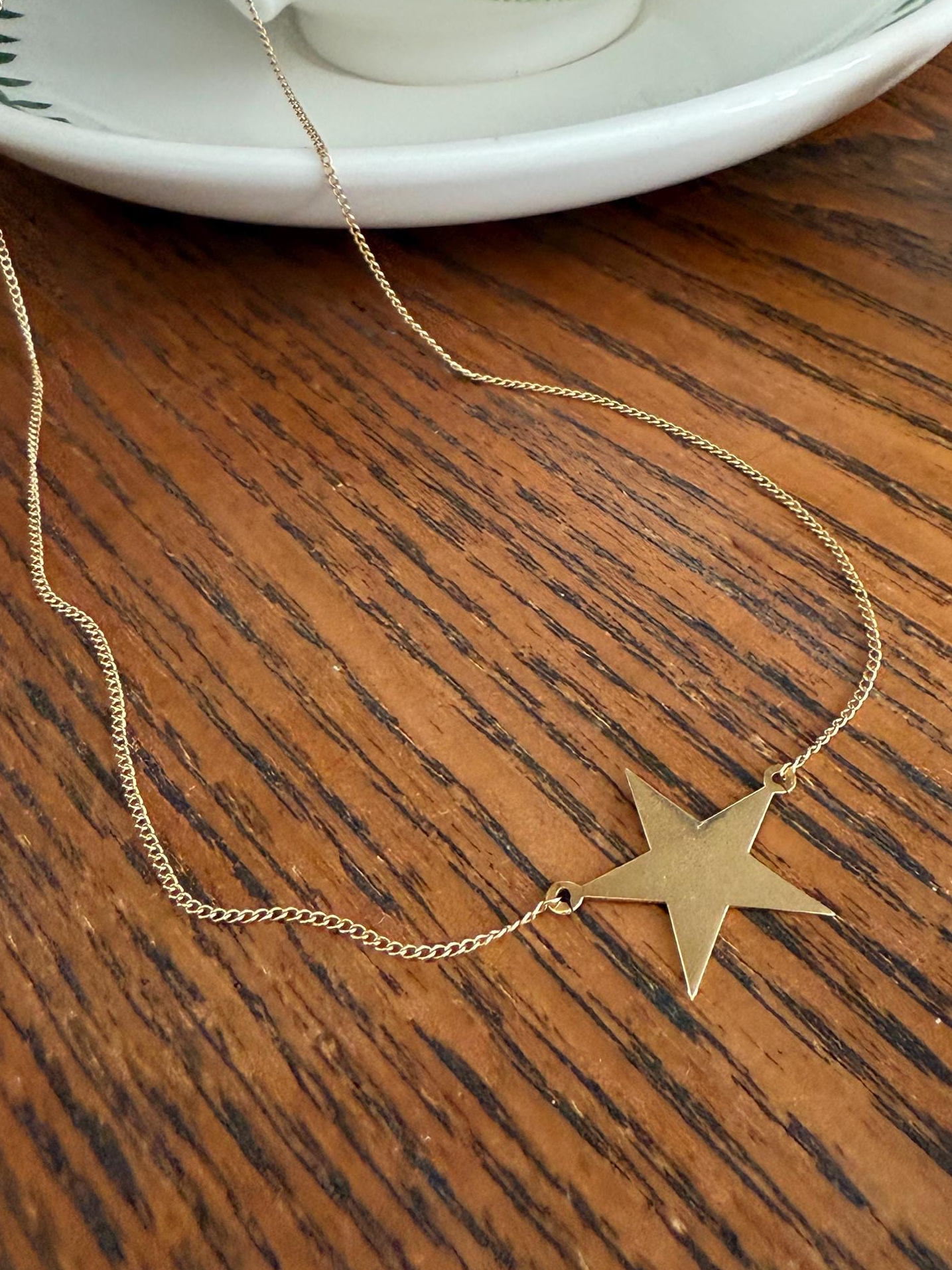 STAR Vintage 14k Gold Figural Necklace Celestial Pendant on Chain