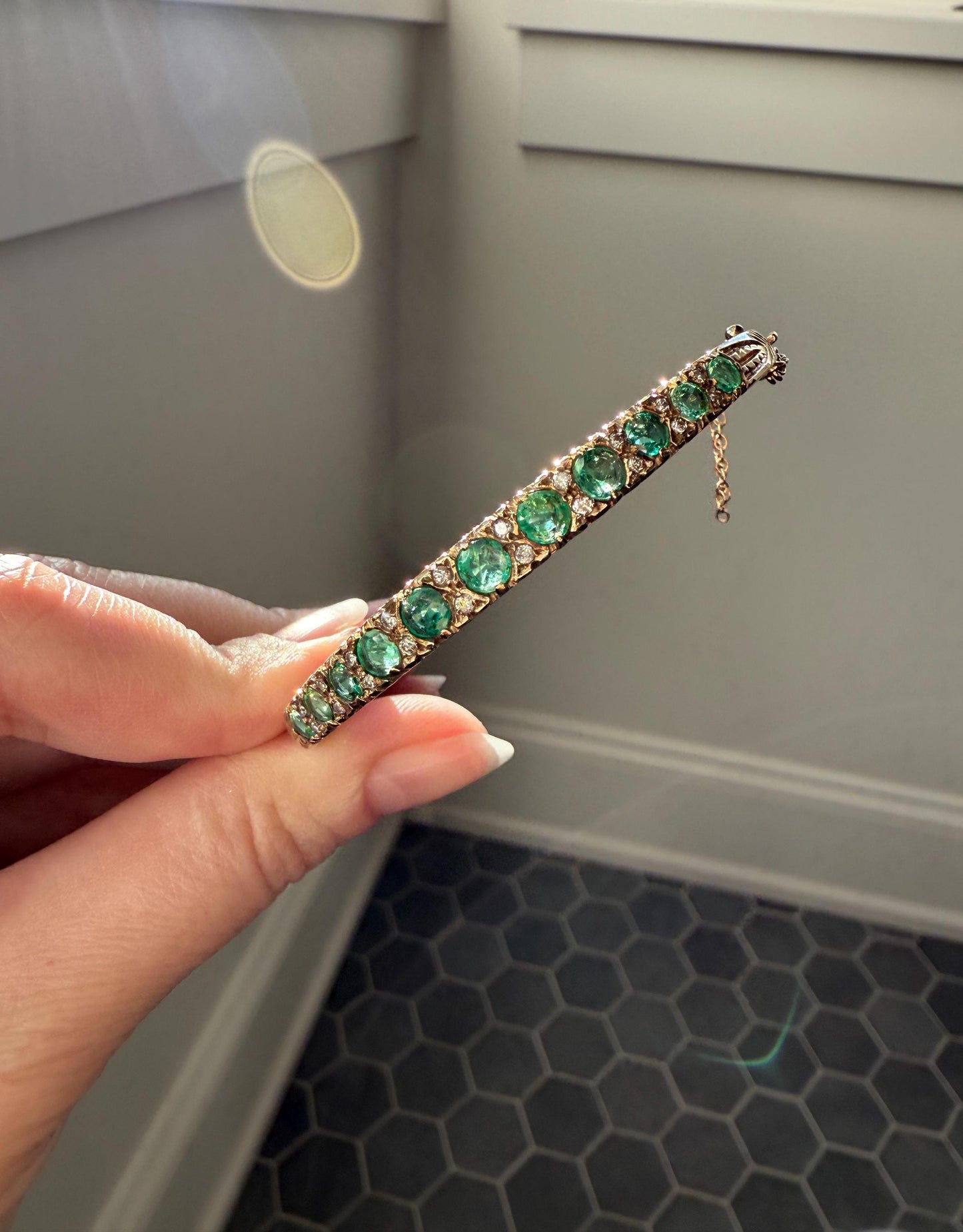 Antique Green Natural EMERALD Single Cut Diamond Hinged Bangle Bracelet 9k Gold Victorian Edwardian Ornate Swirls Not 10k