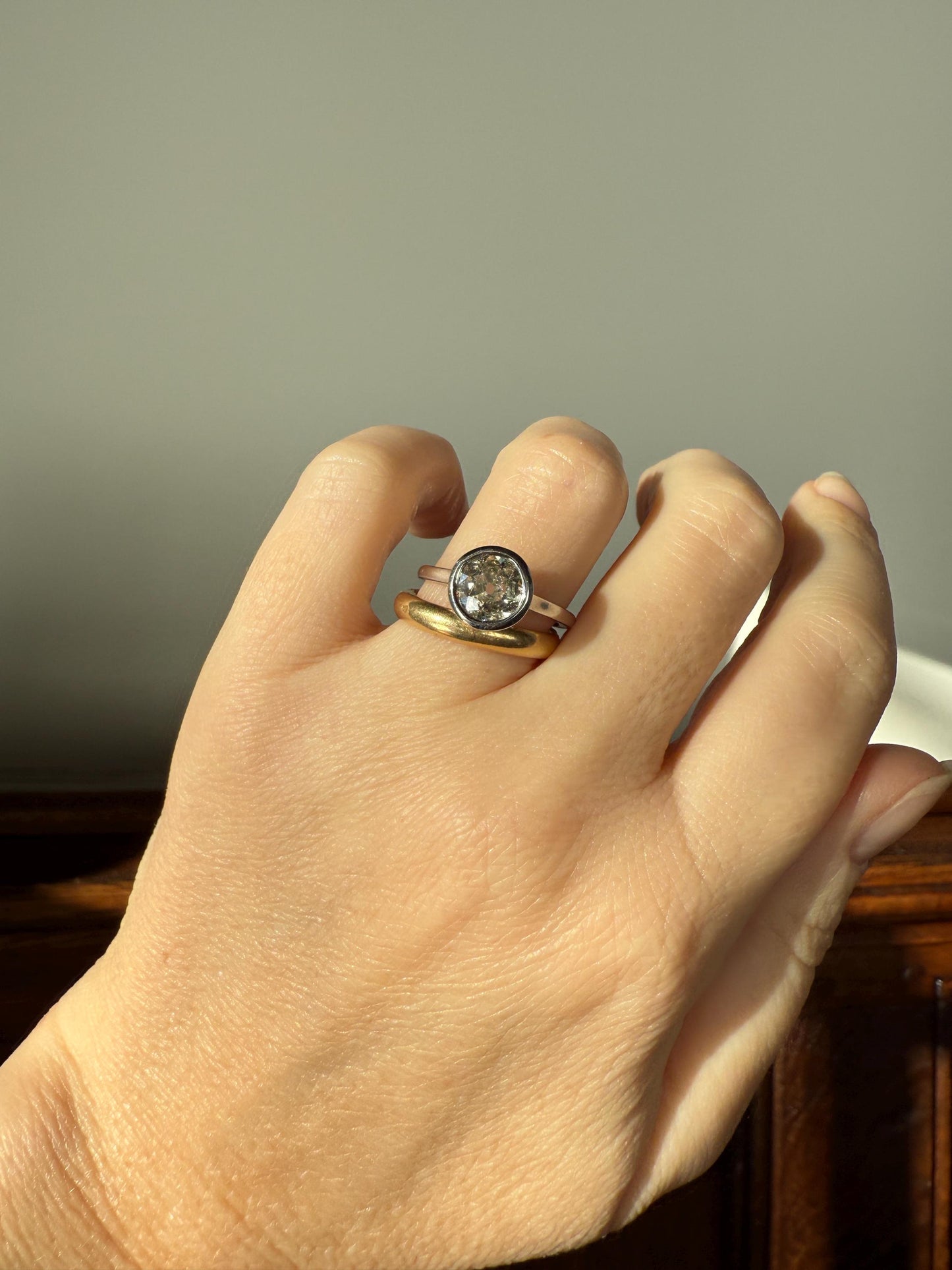 SPREADY Vintage 1.1 Carat Old Mine Cut DIAMOND Bezel Set Ring Art Deco Stacker Band 18k White Gold Solitaire Geometric Engagement