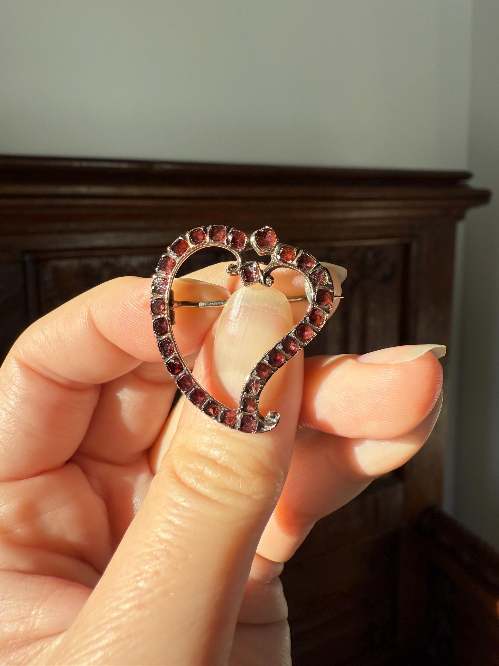 Georgian Antique Crowned WITCH'S HEART Flat Cut Garnet Figural 9k Gold Brooch Pendant Charm Holder Extender Connector Romantic Gift