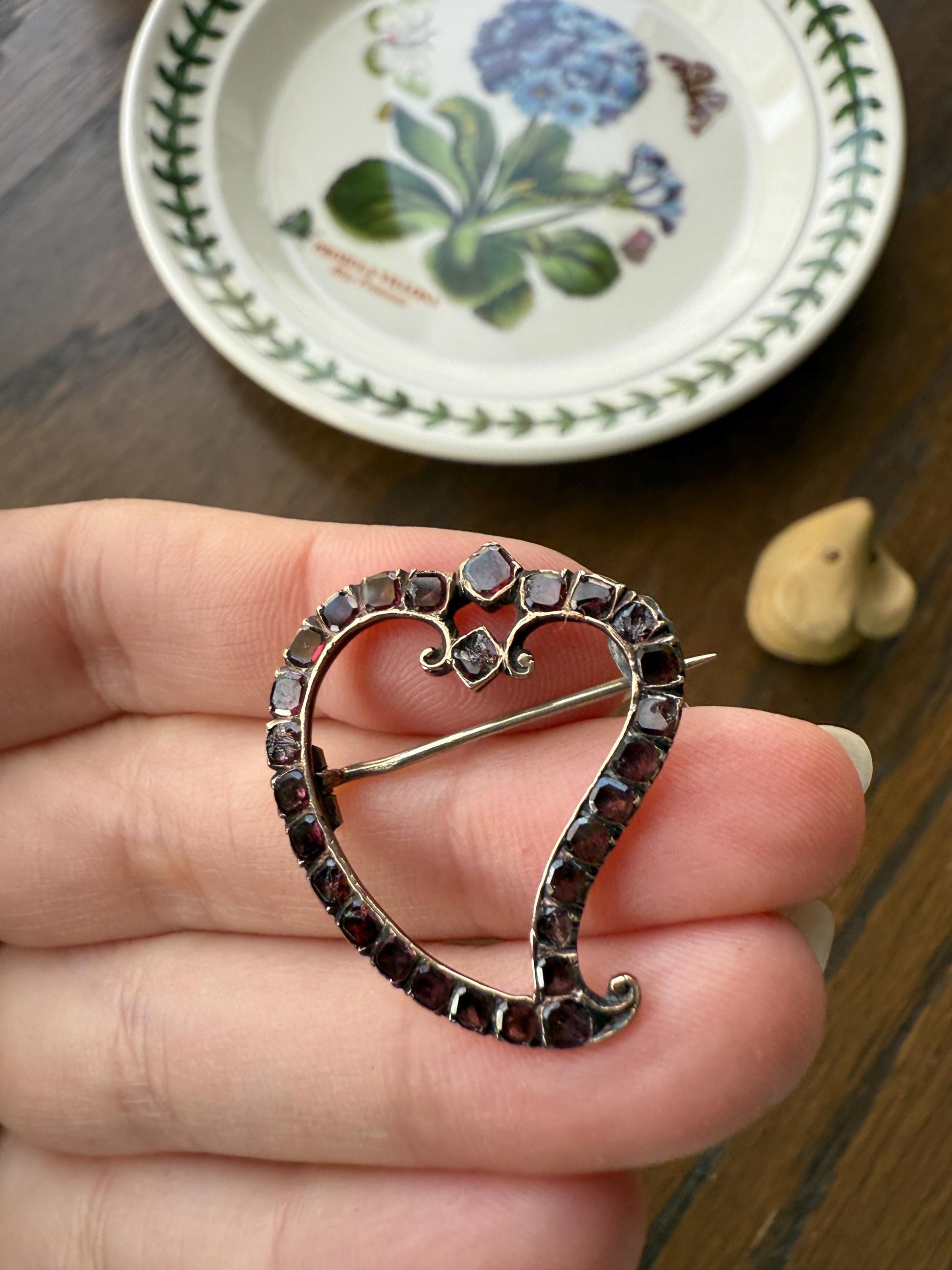 Georgian Antique Crowned WITCH'S HEART Flat Cut Garnet Figural 9k Gold Brooch Pendant Charm Holder Extender Connector Romantic Gift