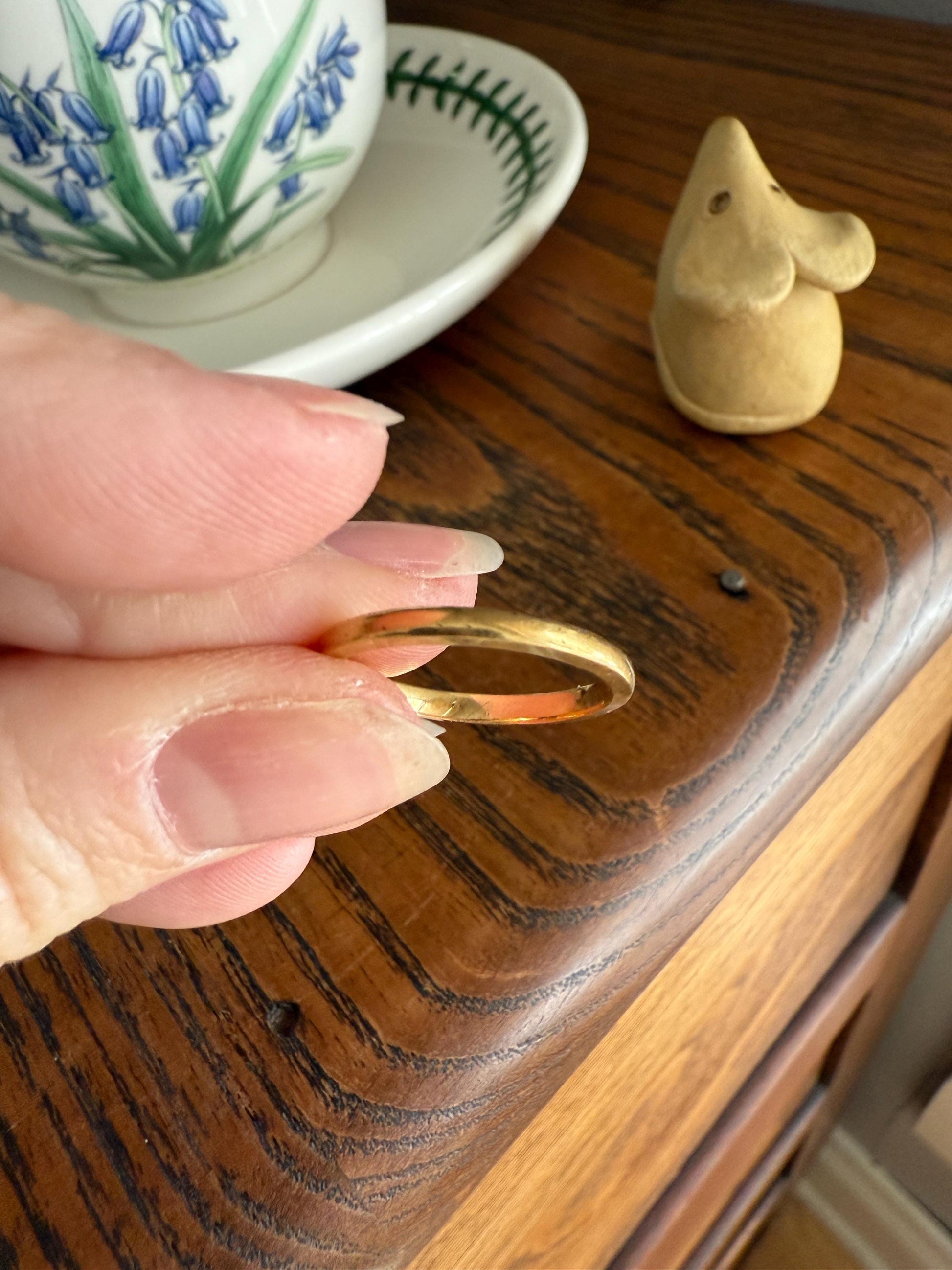 Victorian Engraved Antique Wedding Band Vertical Edge Engraving Flat Side Ornate Swirl Stacker 18k Gold Solid Ring