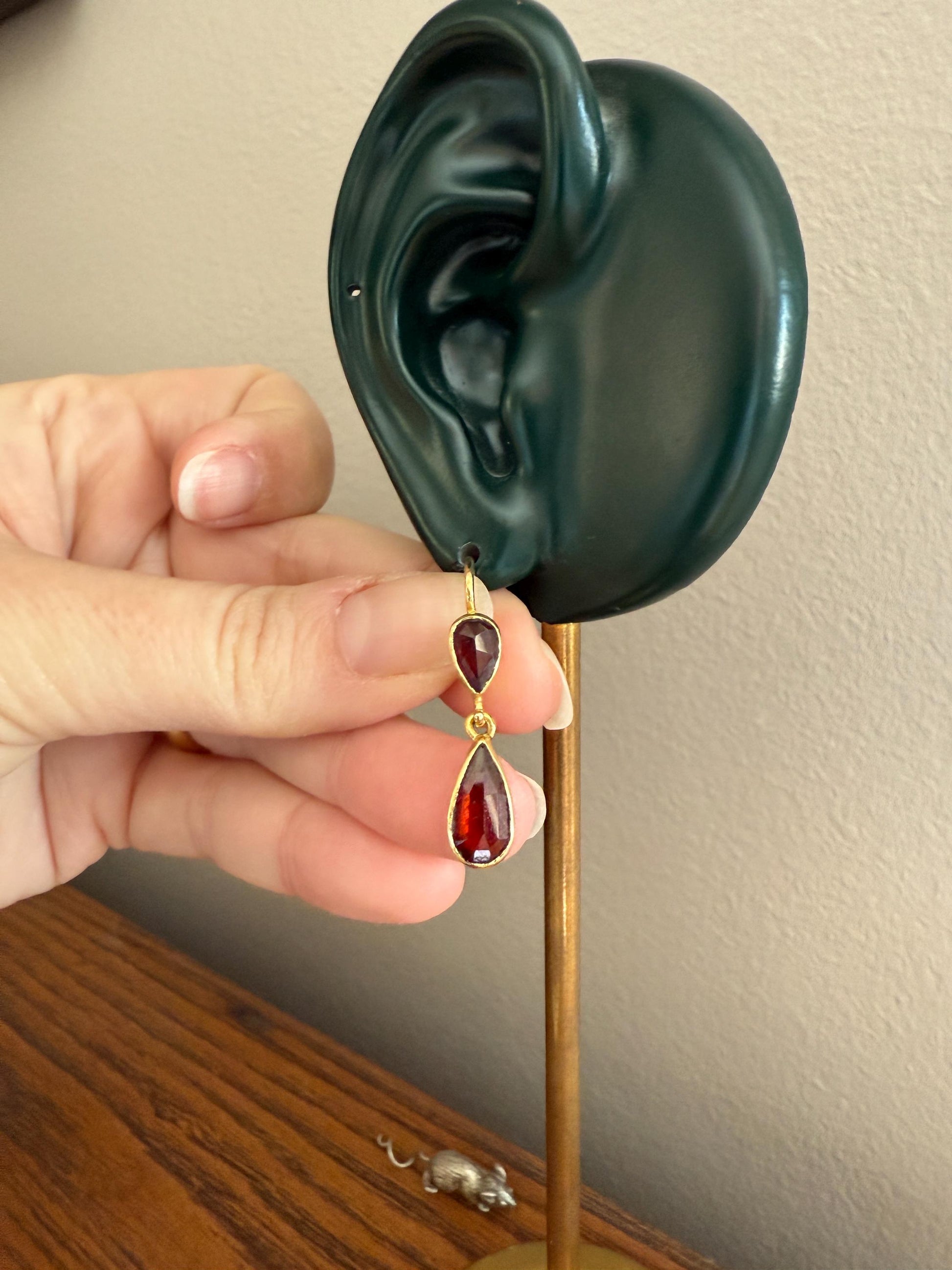 Teardrop Dangles Vintage Pear PERPIGNAN GARNET Earrings 18k Gold French Dormouse Rose Cut Closed Back Crimson Red