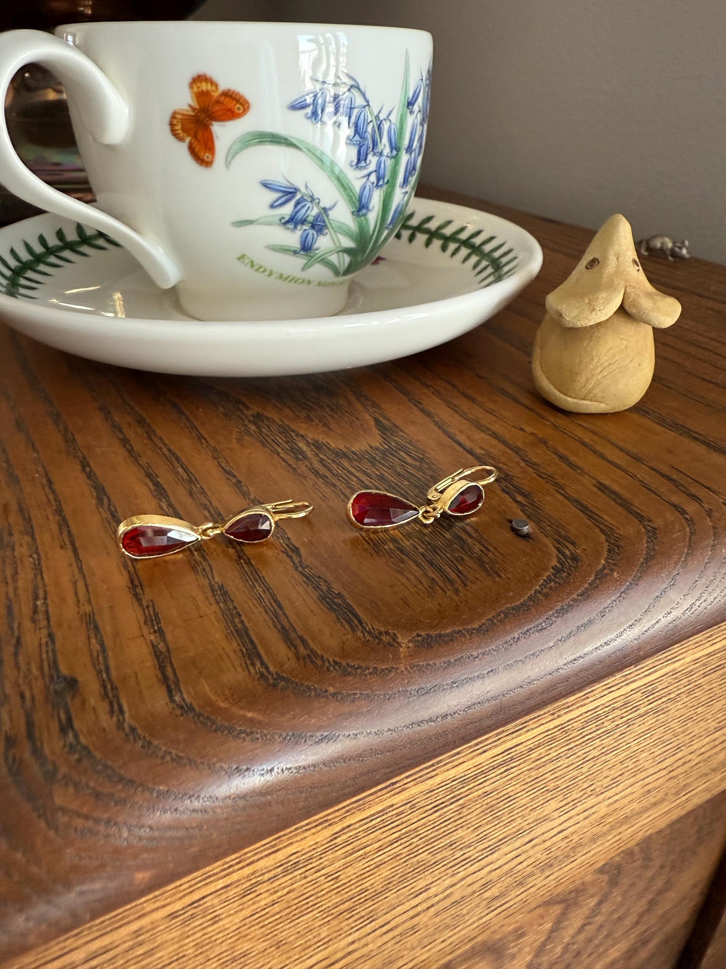 Teardrop Dangles Vintage Pear PERPIGNAN GARNET Earrings 18k Gold French Dormouse Rose Cut Closed Back Crimson Red