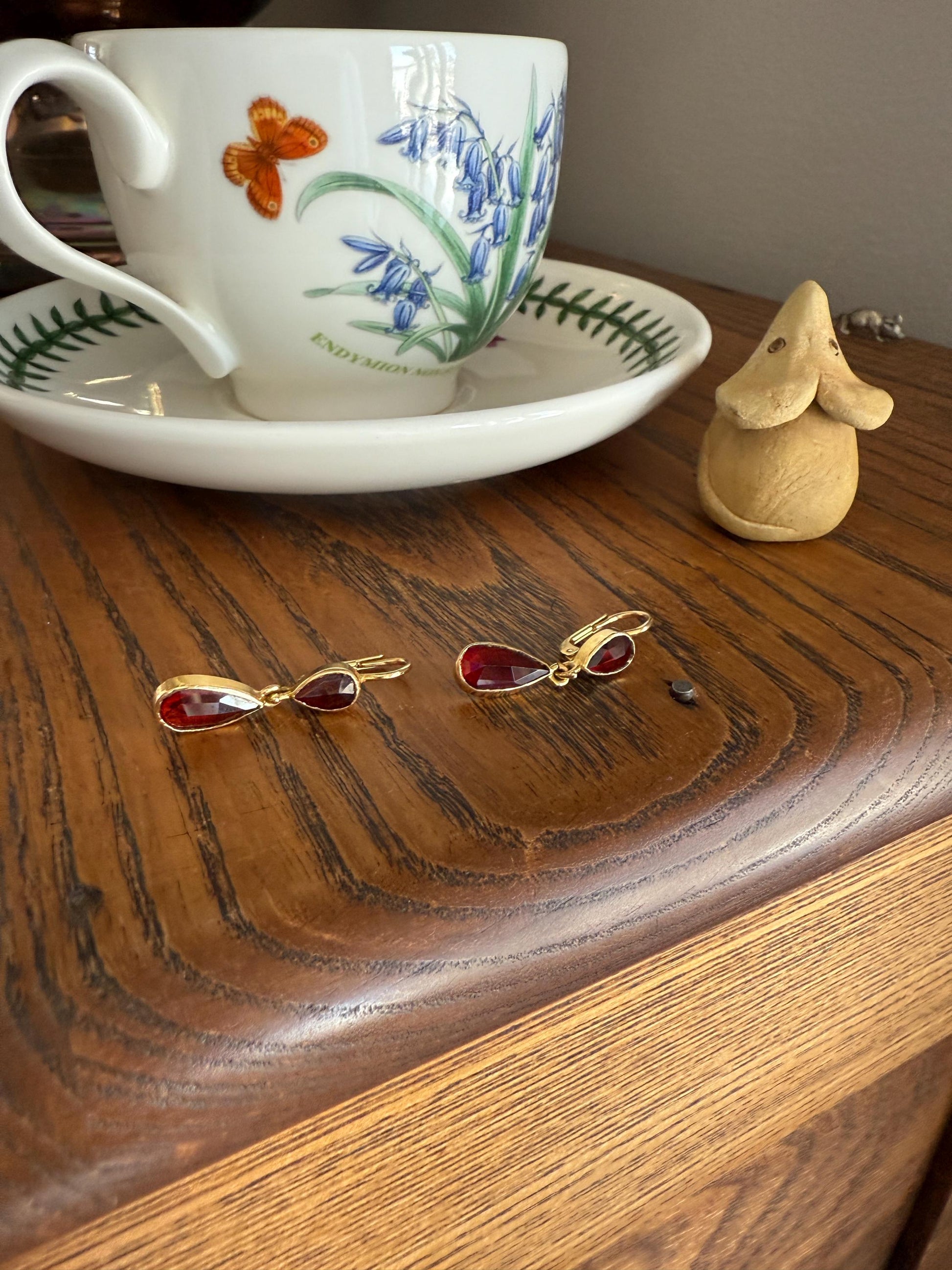 Teardrop Dangles Vintage Pear PERPIGNAN GARNET Earrings 18k Gold French Dormouse Rose Cut Closed Back Crimson Red