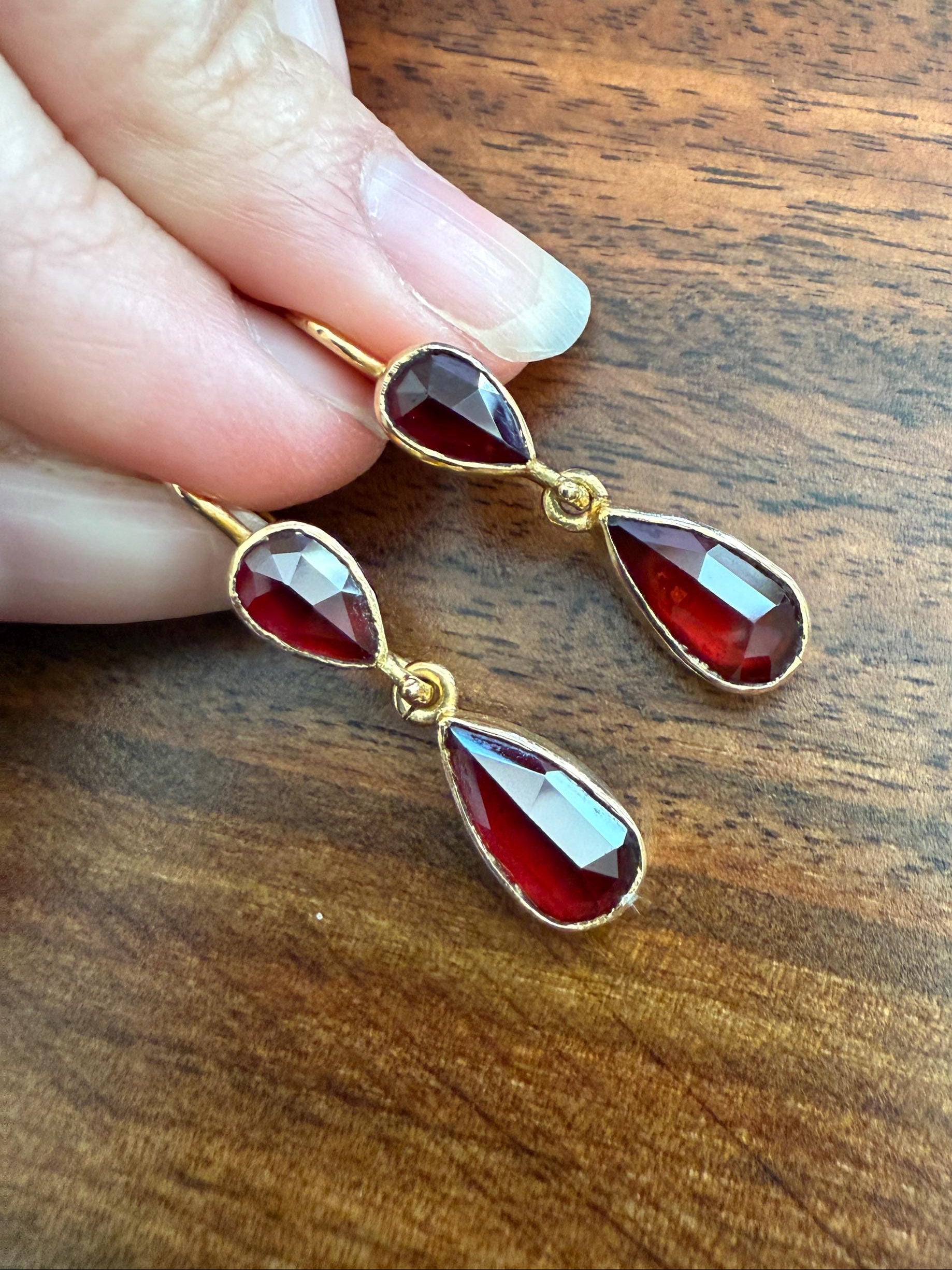 Teardrop Dangles Vintage Pear PERPIGNAN GARNET Earrings 18k Gold French Dormouse Rose Cut Closed Back Crimson Red