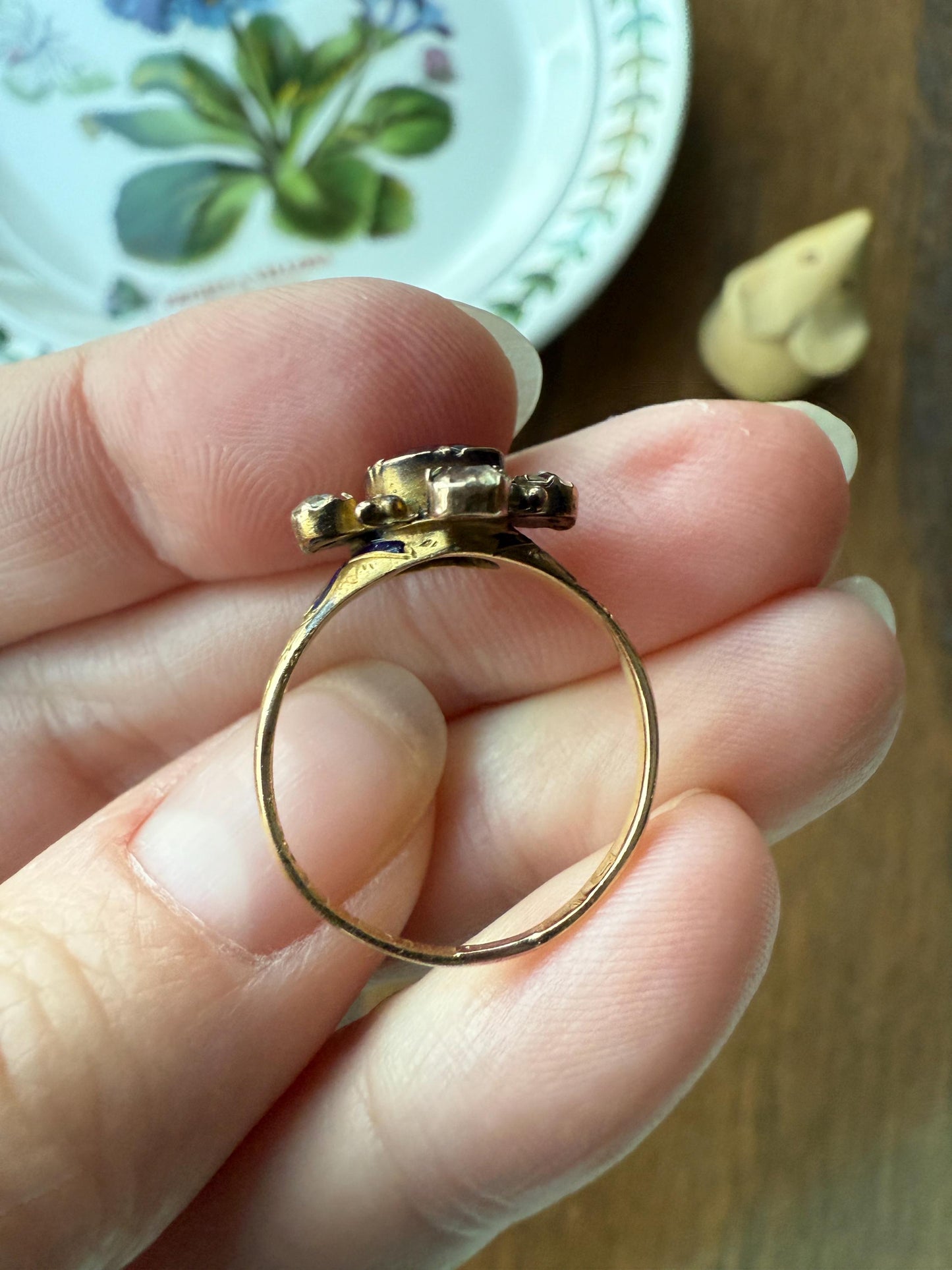 Antique Old Cut GARNET Pale Yellow Rivet Halo Cruciform HEART Locket Back Antique Ring 18k Gold Georgian Victorian
