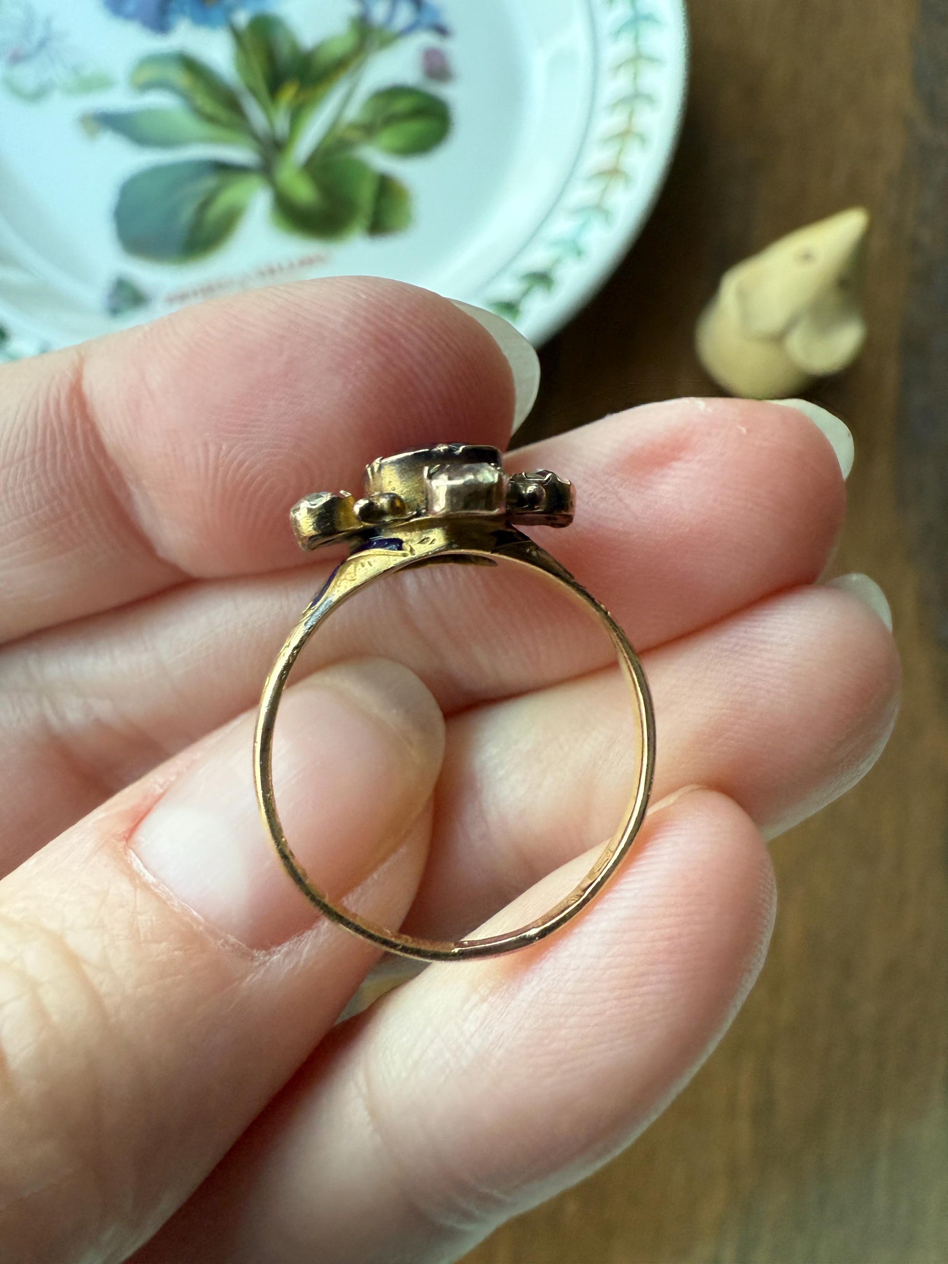 Antique Old Cut GARNET Pale Yellow Rivet Halo Cruciform HEART Locket Back Antique Ring 18k Gold Georgian Victorian