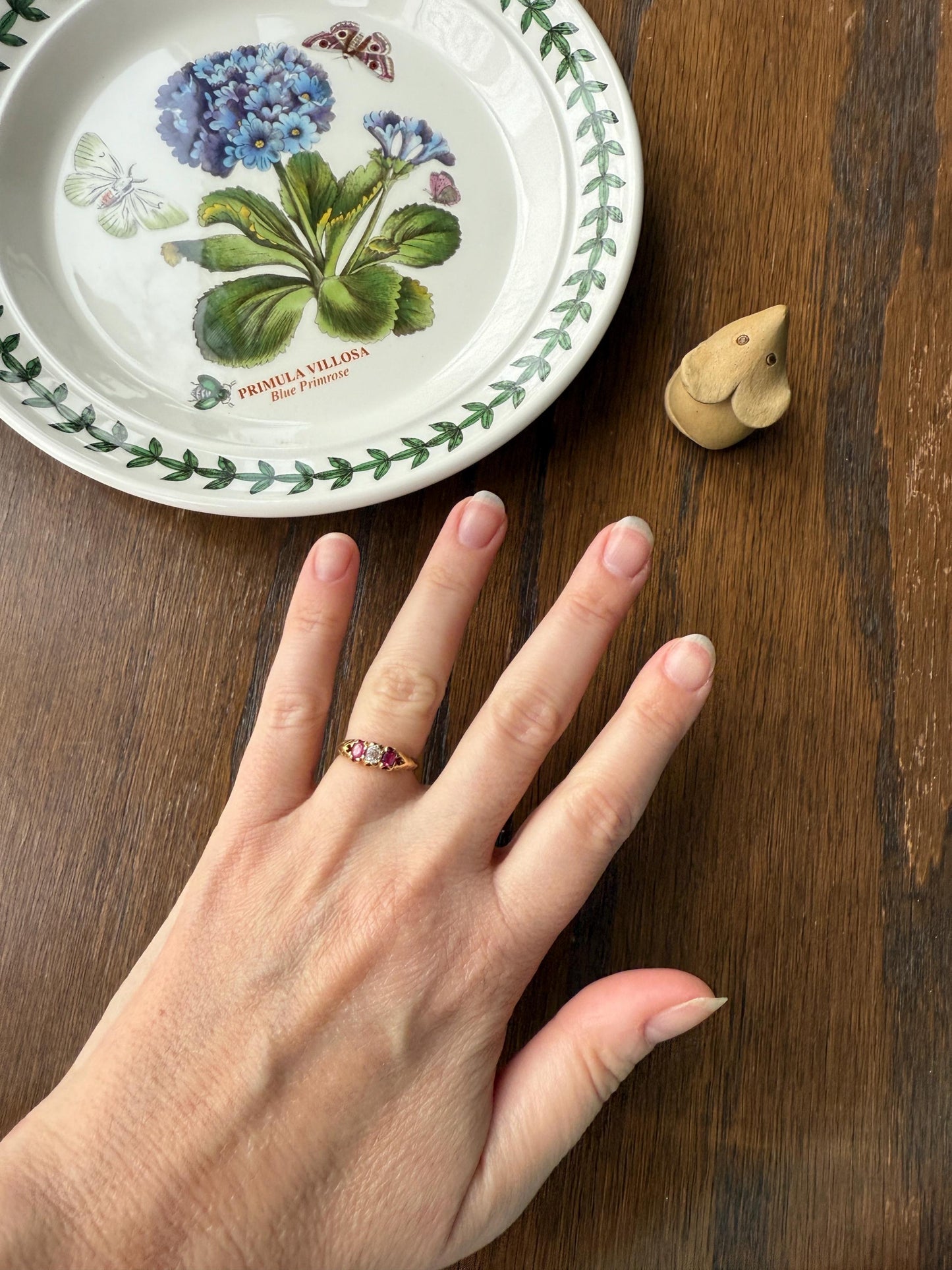 Antique Elongated Old Mine Cut DIAMOND Ruby Pink 18k Gold Three Stone Ring Stacker Band Victorian Pinky Midi Engraved Knife Edge Shoulders