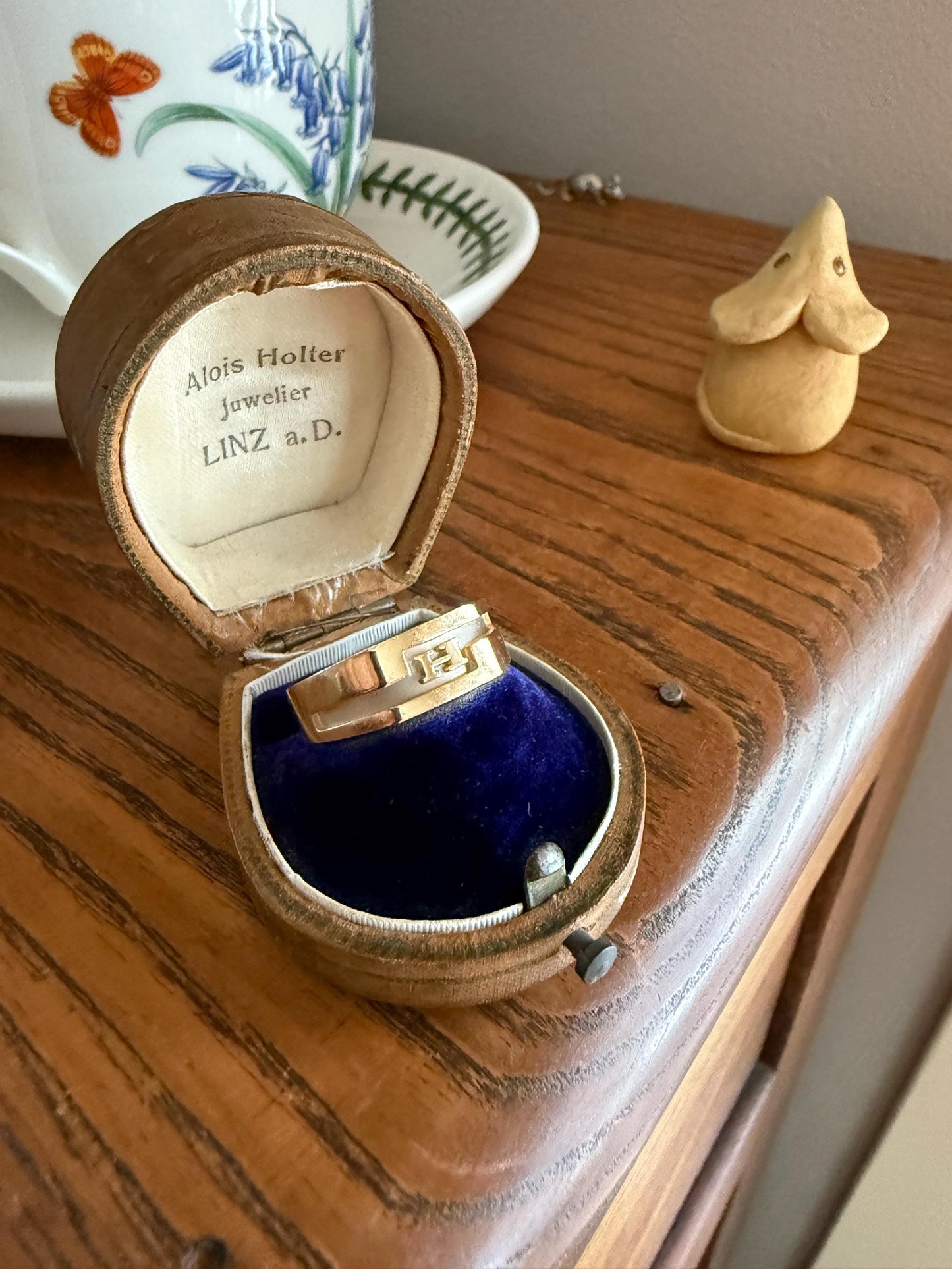 Vintage LETTER H Initial Signet Ring Chunky French 6.2g 18k Gold Geometric Linear Man Cigar Band Unisex Art Deco Antique